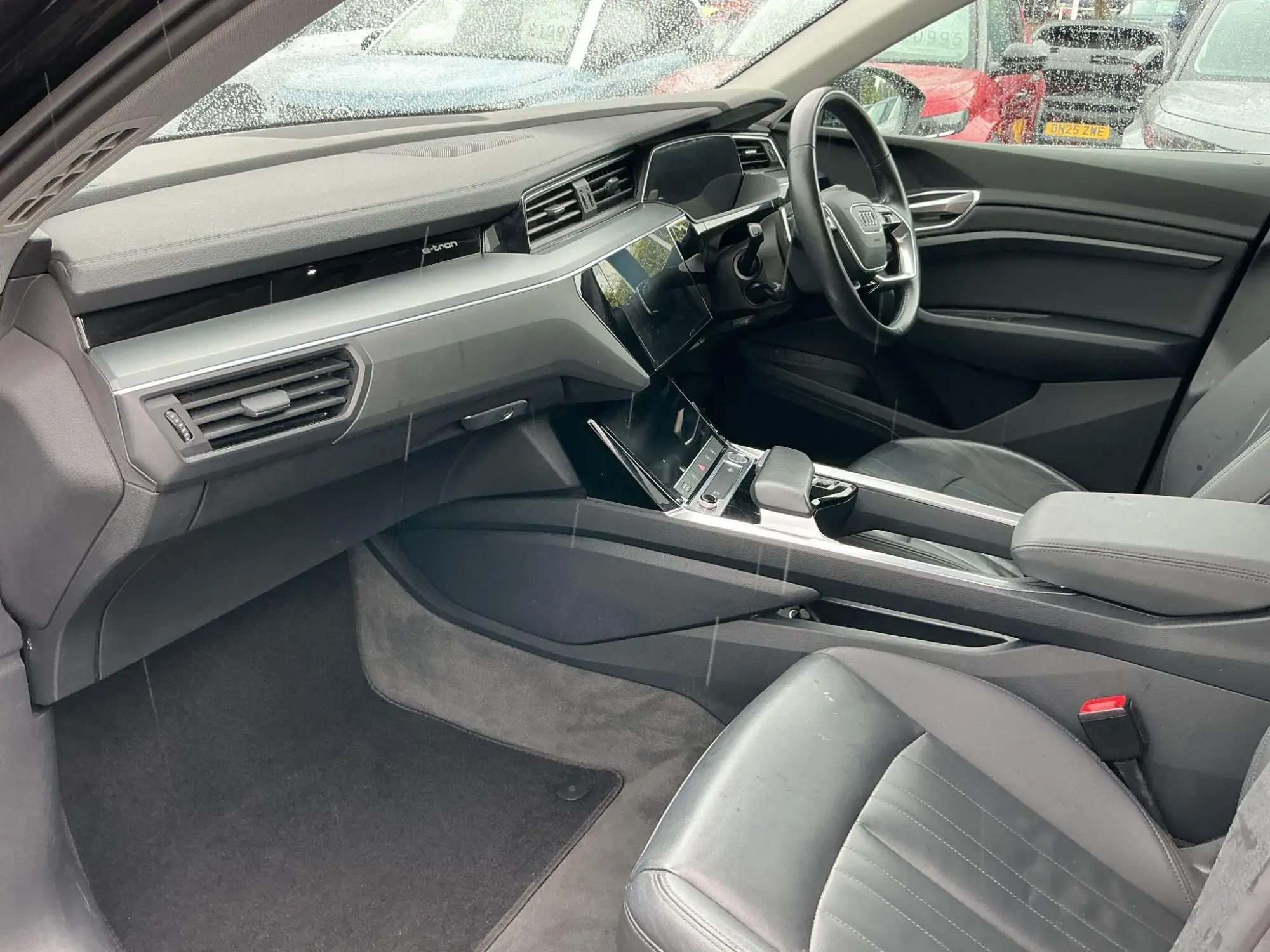 Audi e-tron Image 10