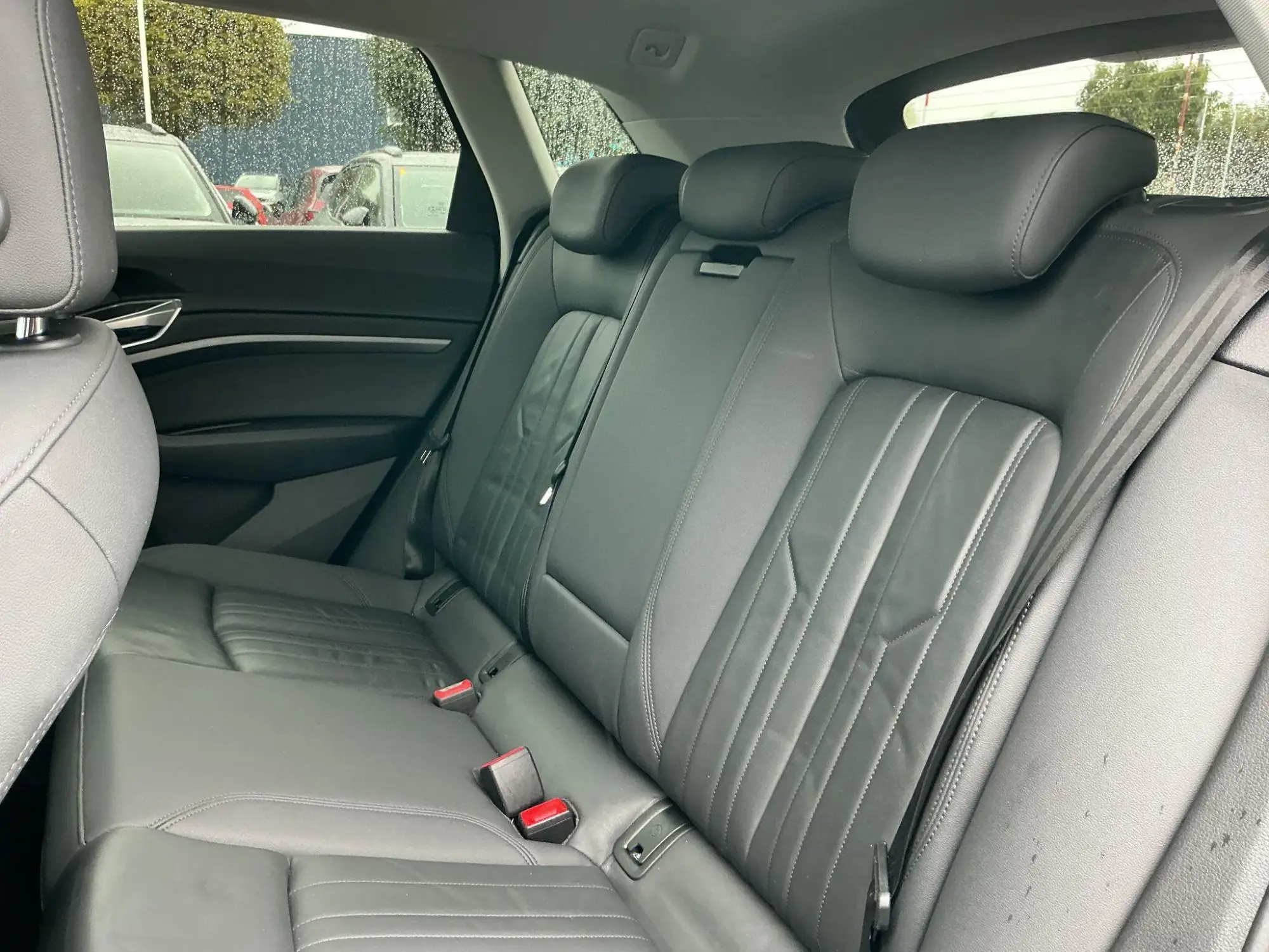Audi e-tron Image 14