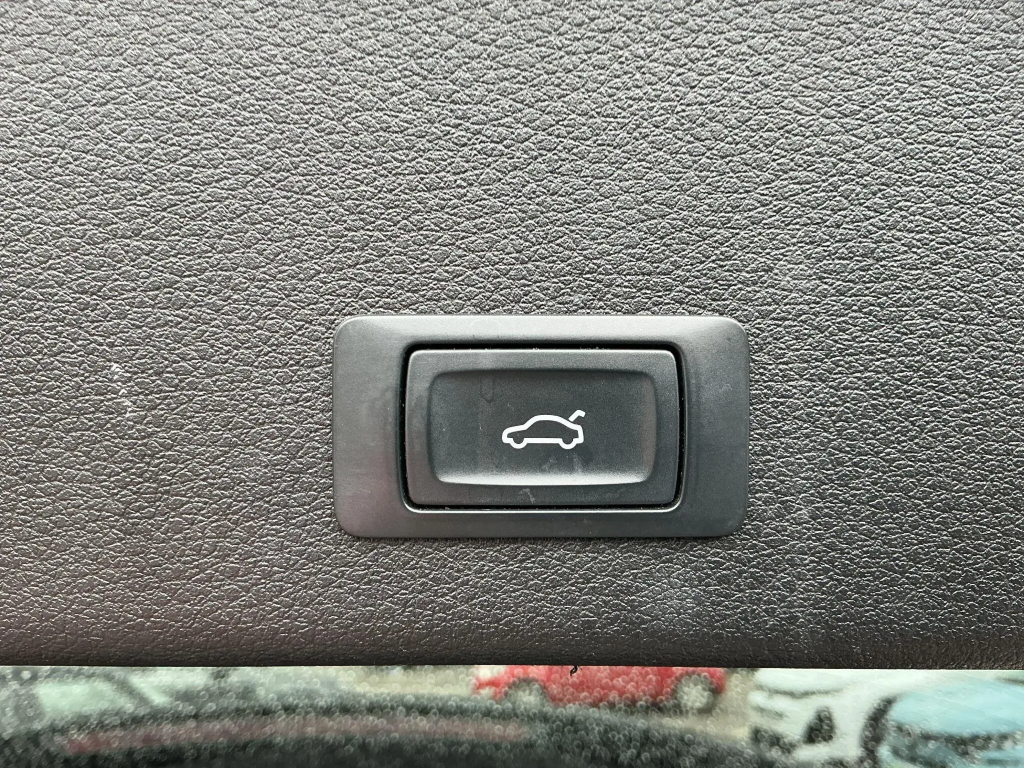 Audi e-tron Image 17