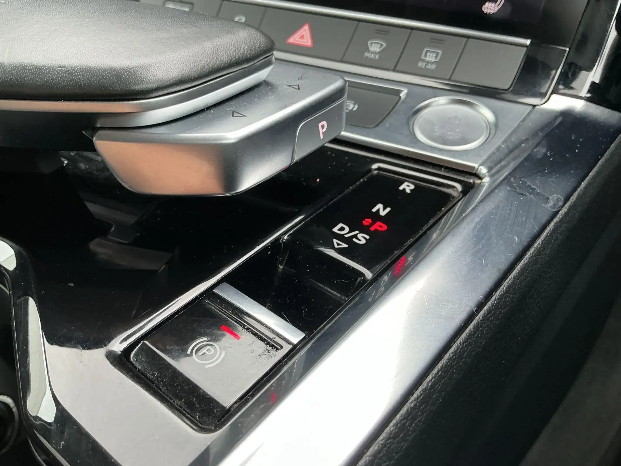 Audi e-tron Image 22
