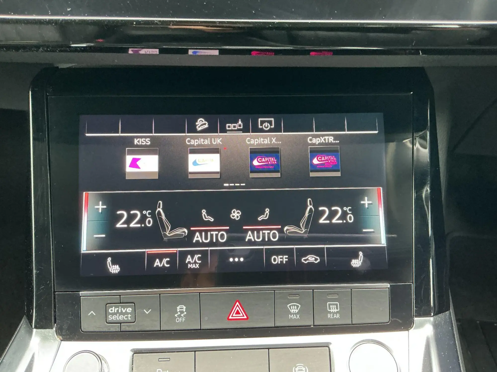 Audi e-tron Image 30