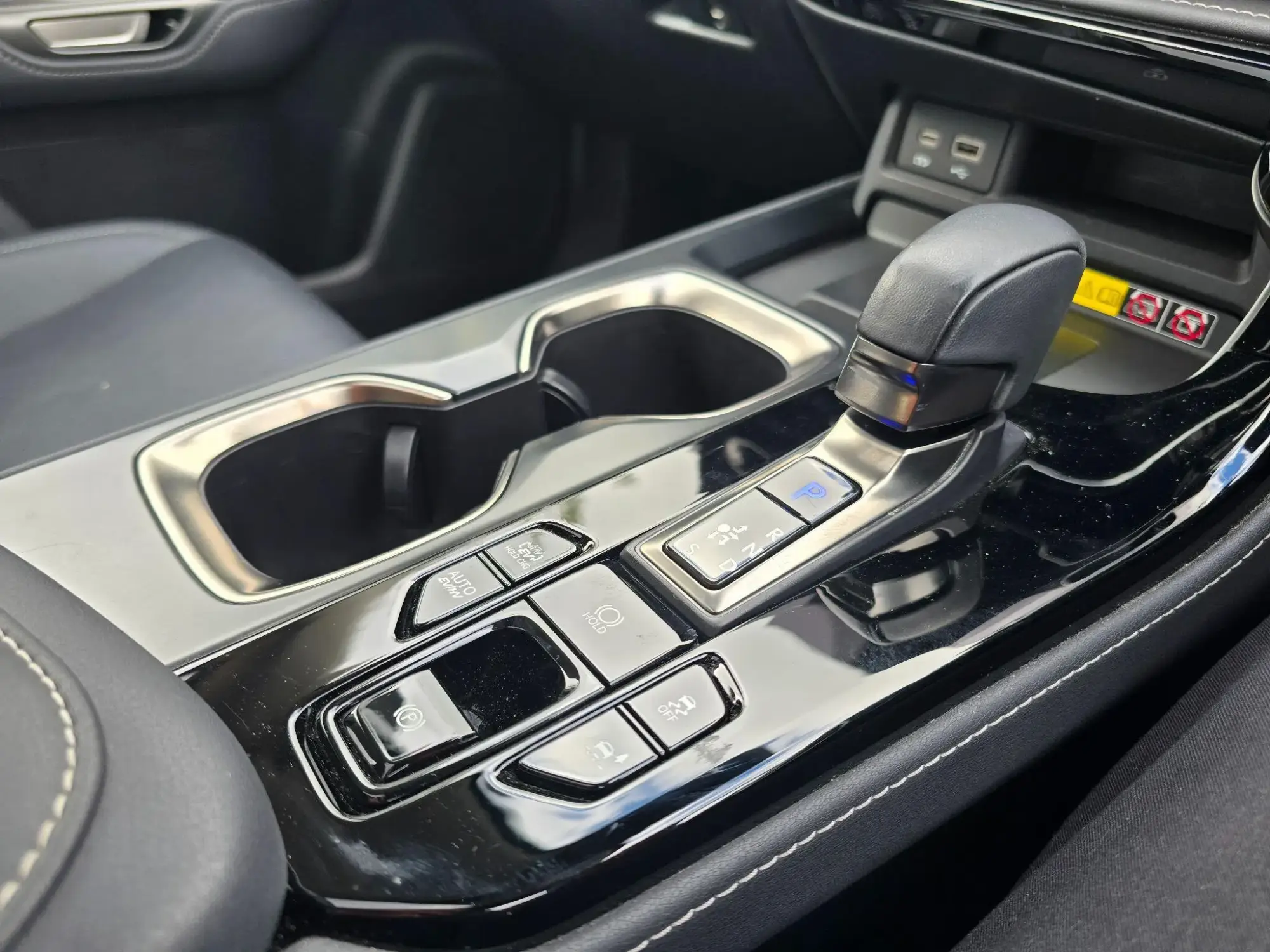 Lexus NX Image 40 Lexus NX Image 40