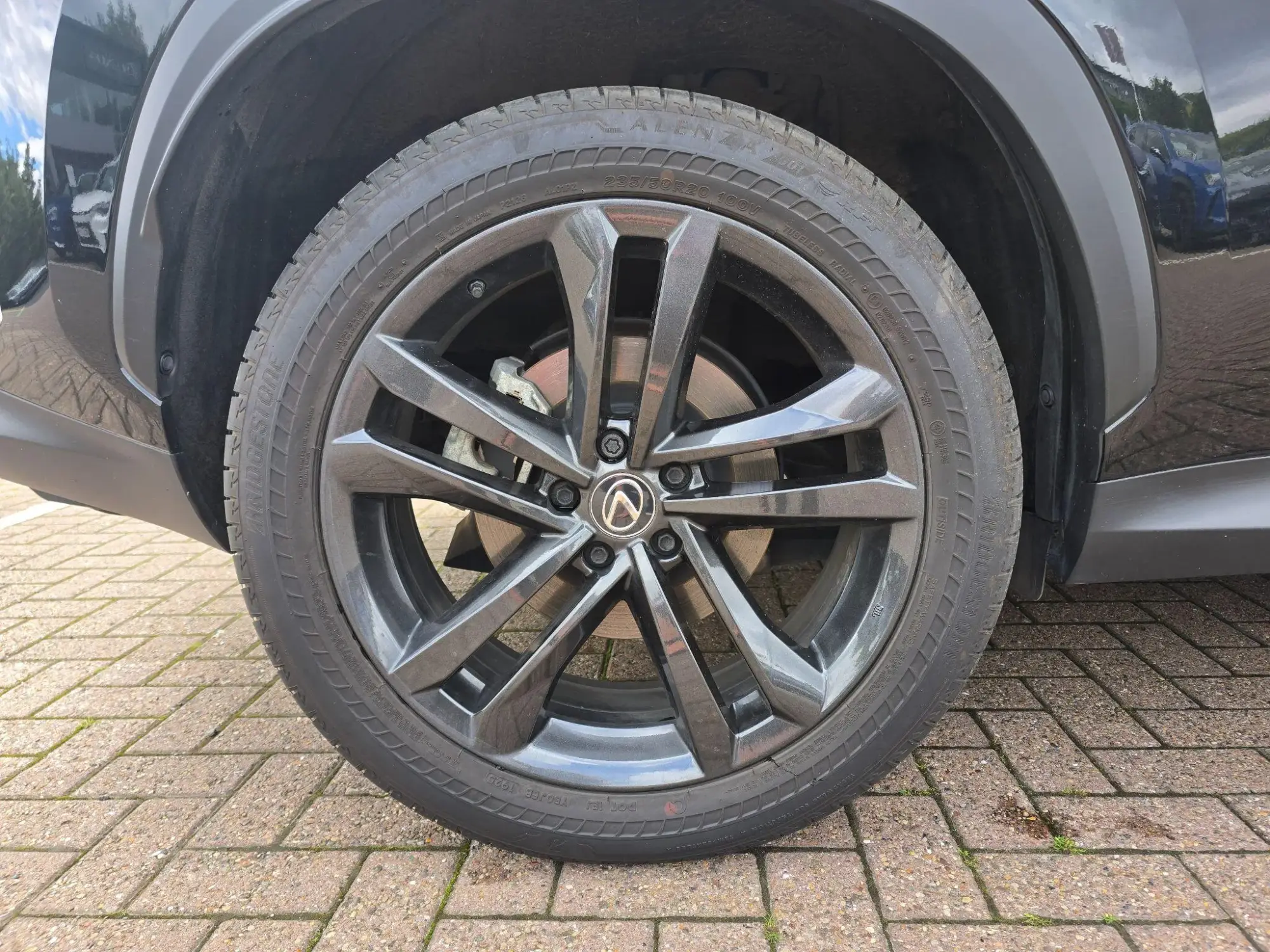 Lexus NX Image 9