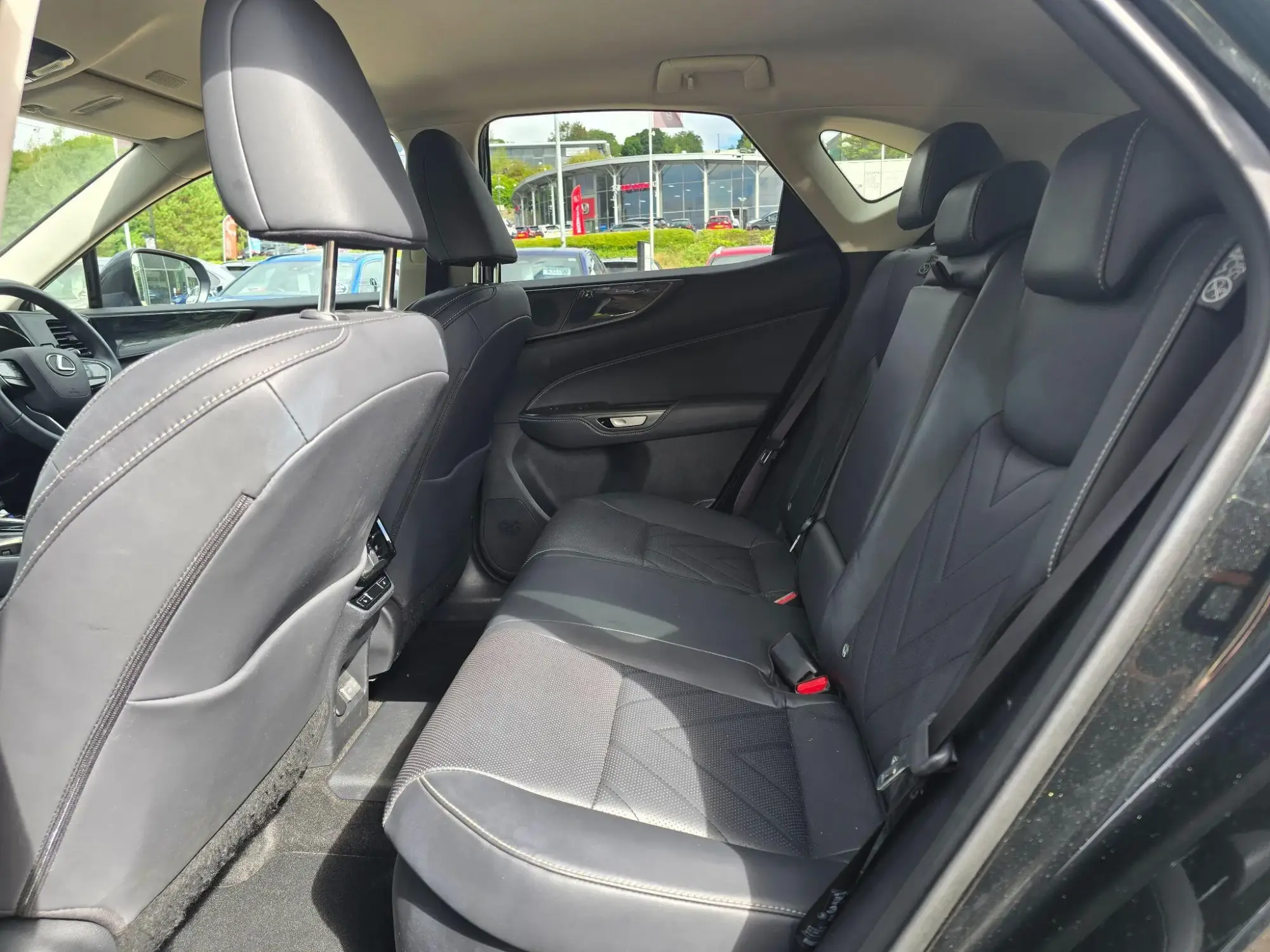 Lexus NX Image 15