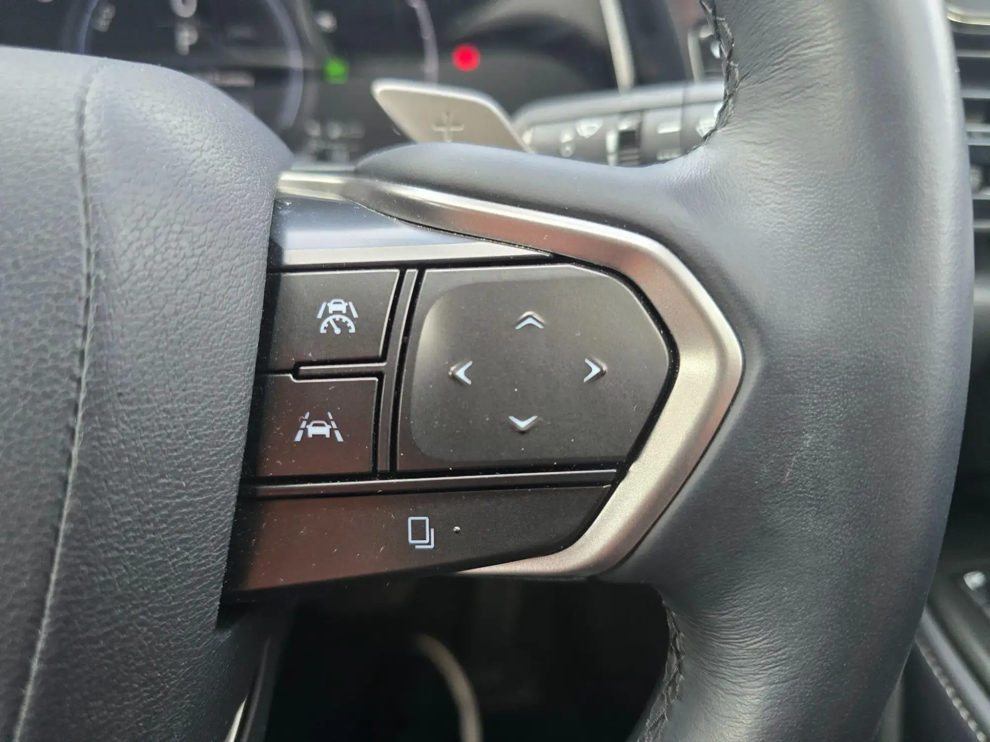 Lexus NX Image 30
