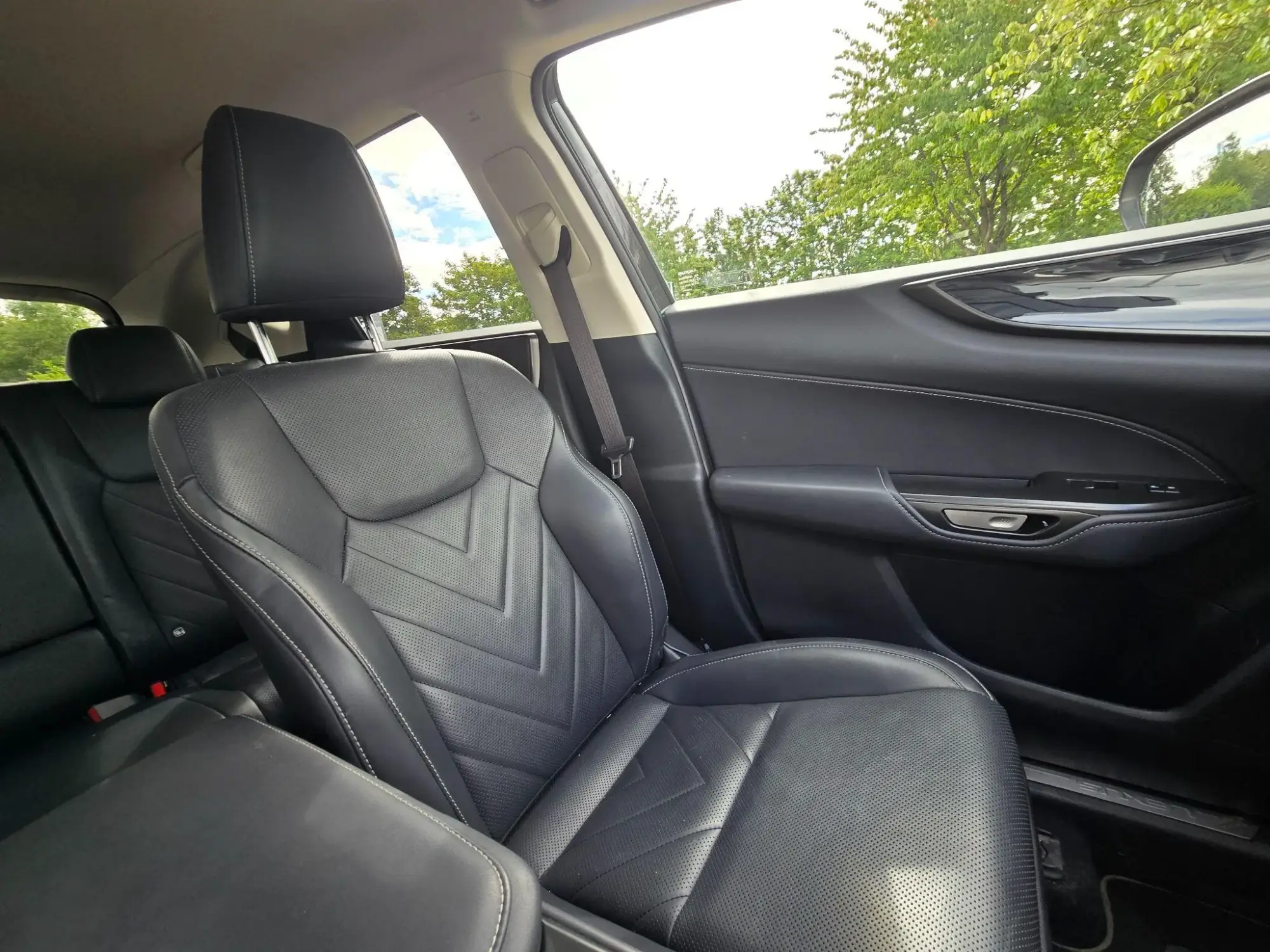 Lexus NX Image 36