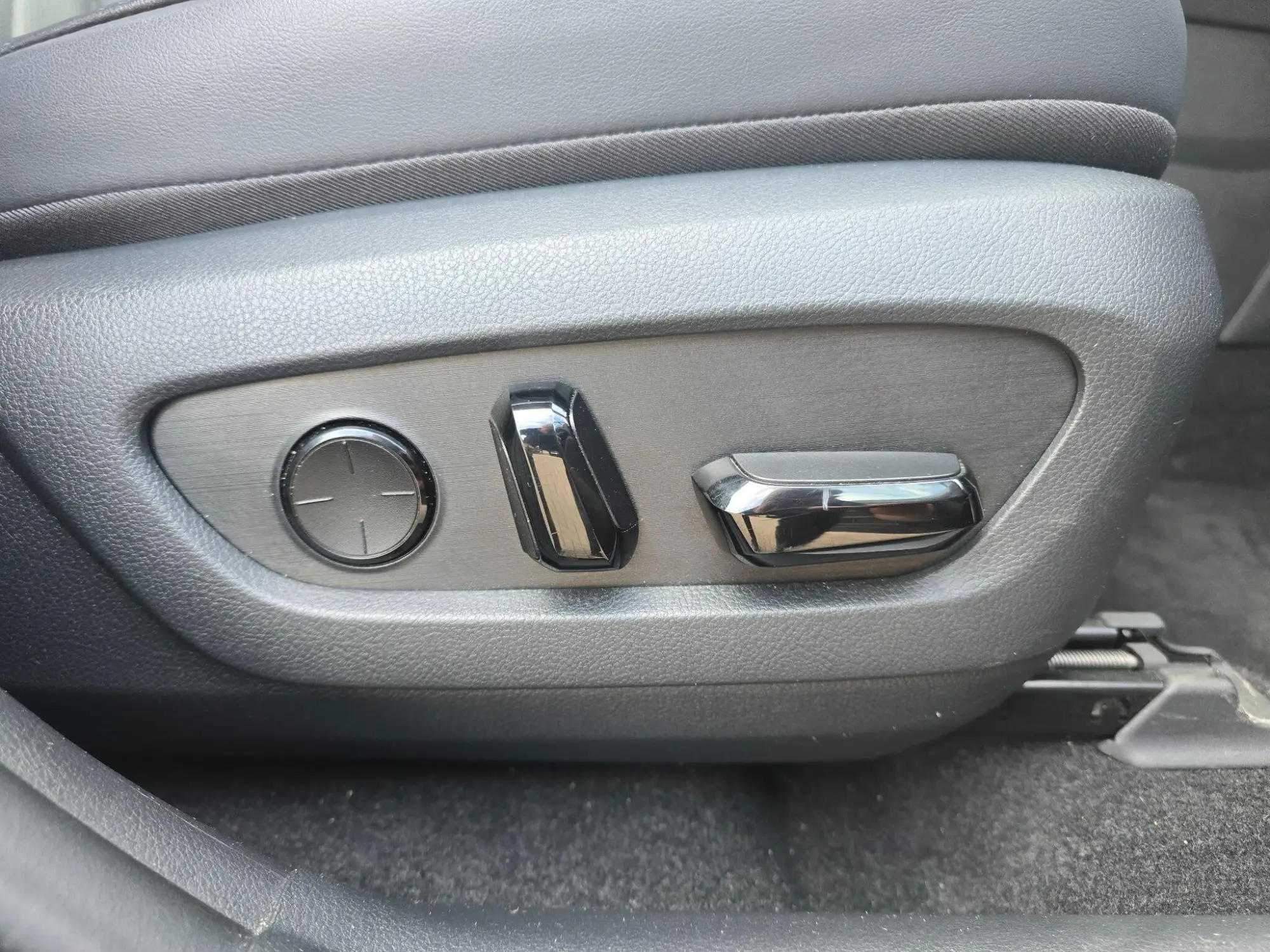 Lexus NX Image 39
