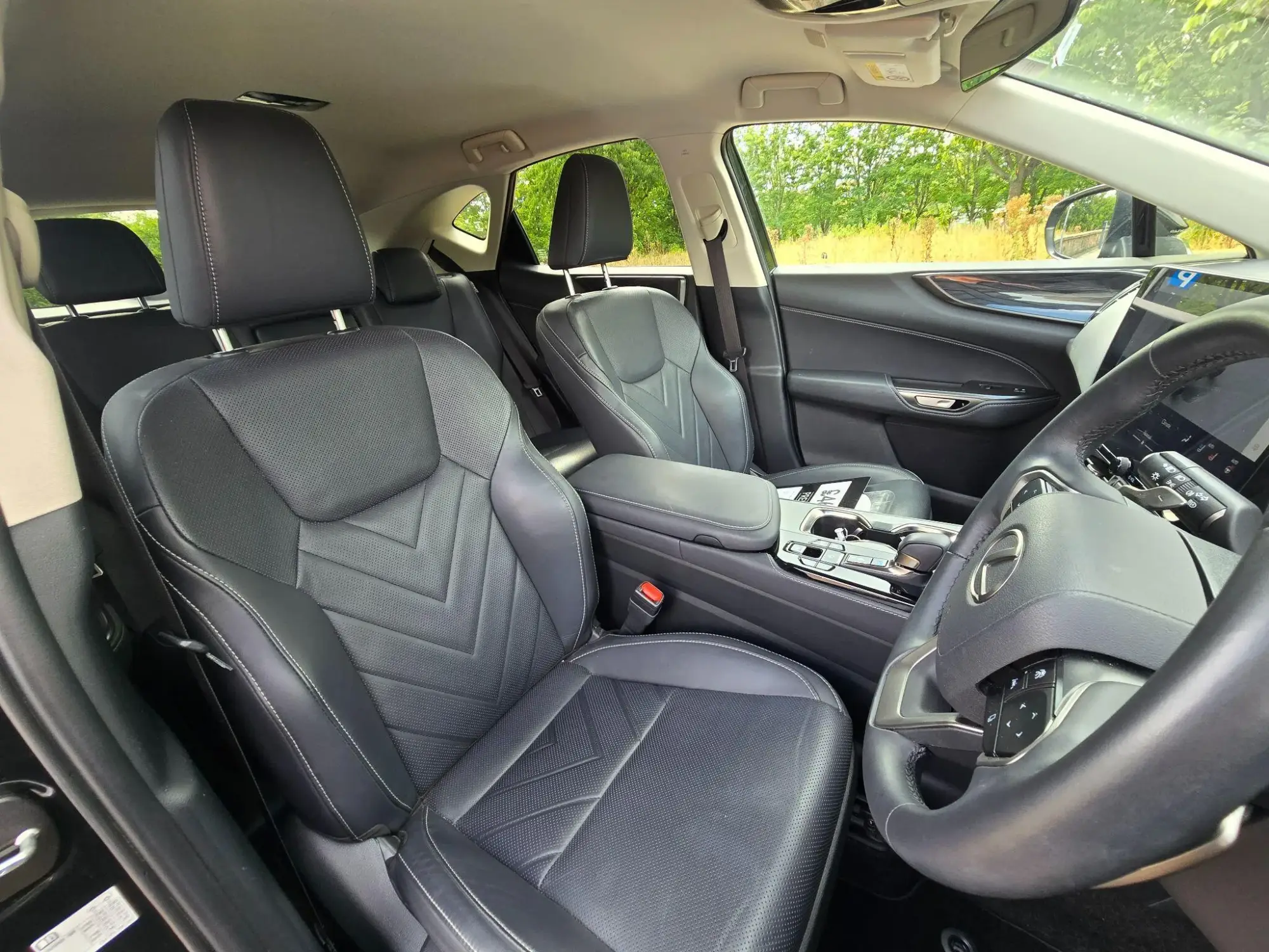 Lexus NX Image 41