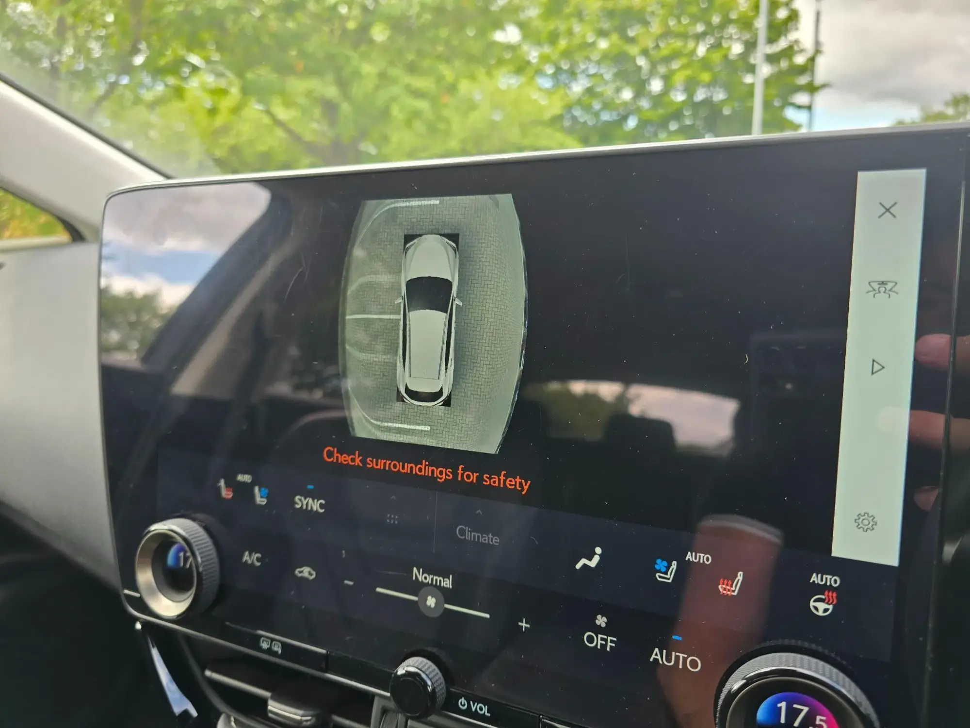 Lexus NX Image 42