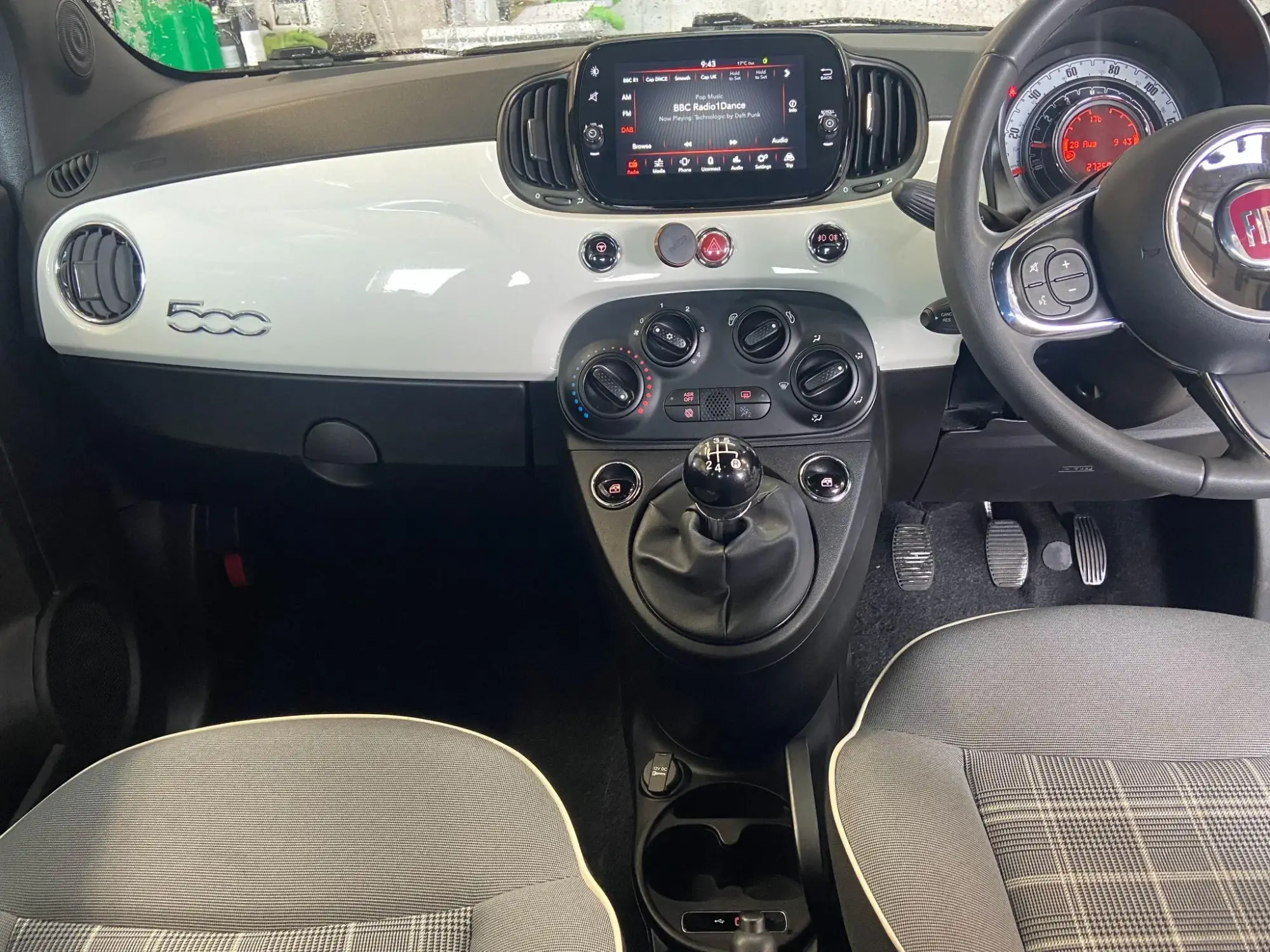 Fiat 500 Image 9