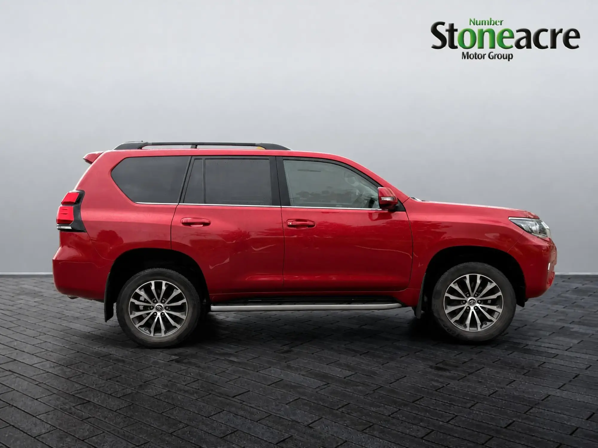 Toyota Land Cruiser Image 2