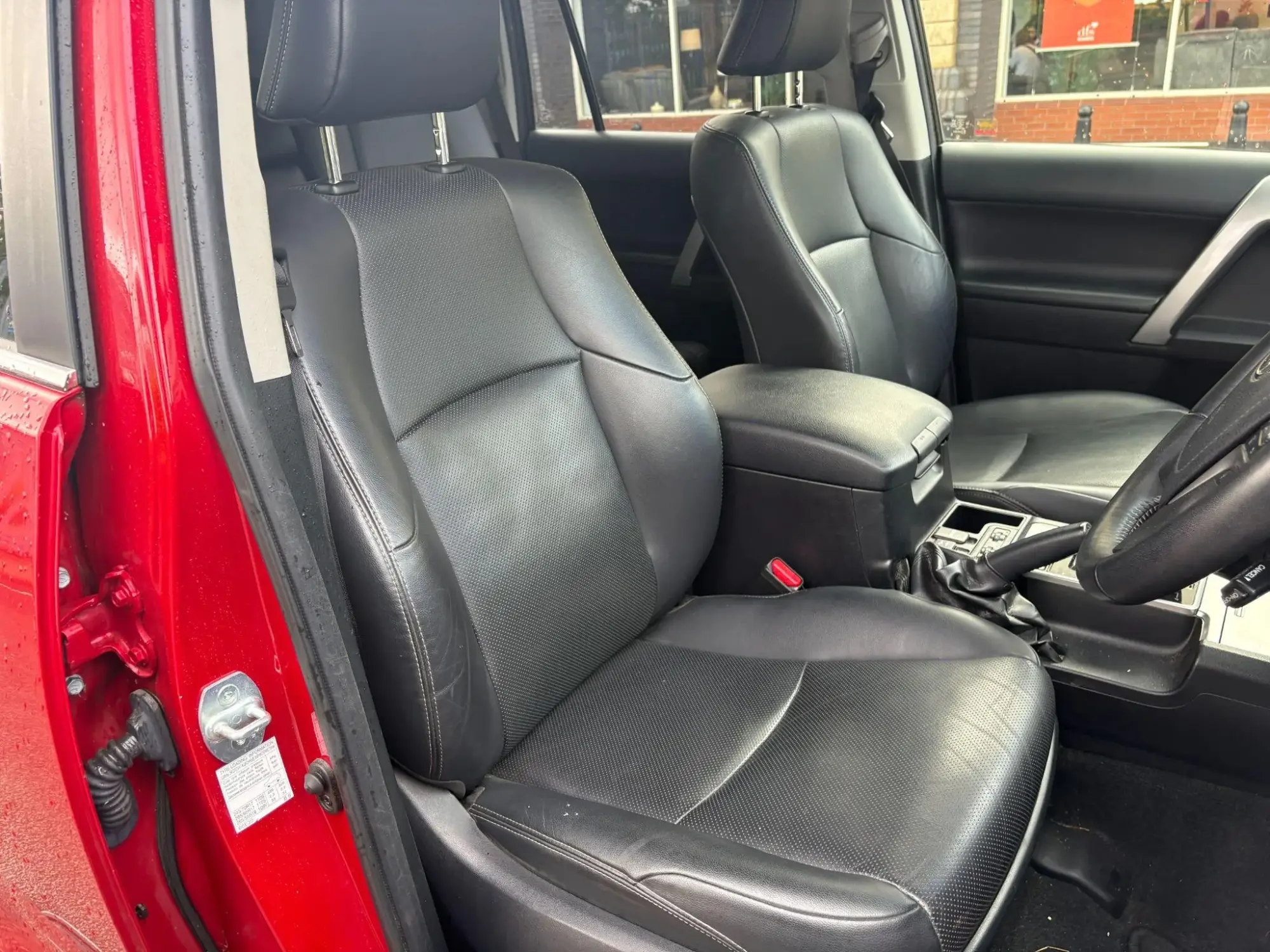 Toyota Land Cruiser Image 13