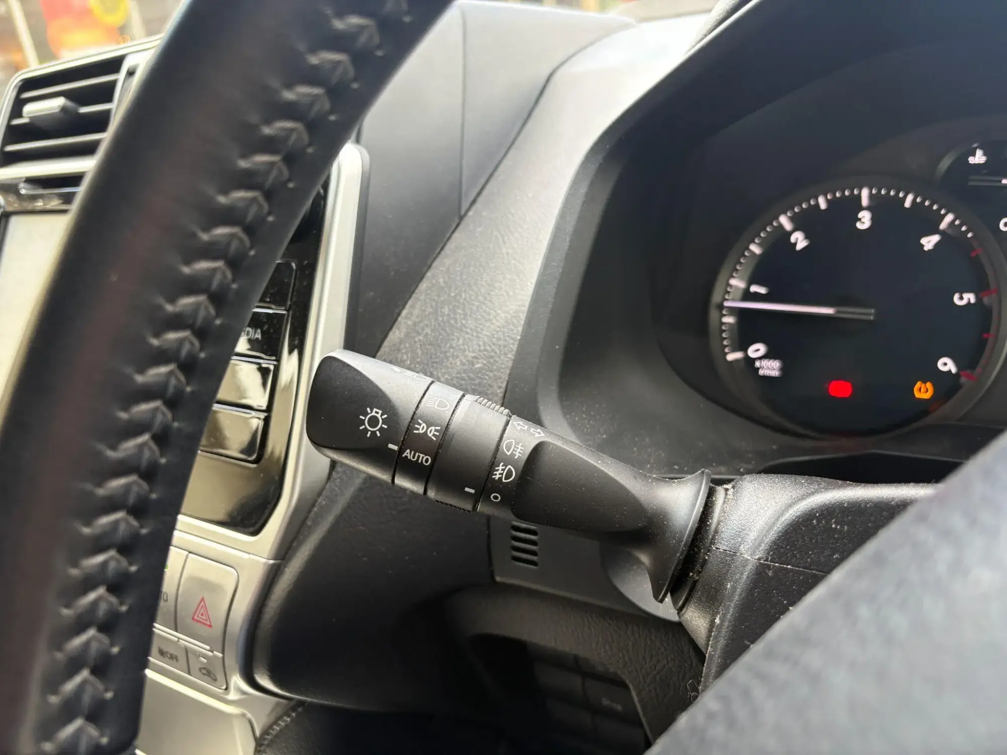 Toyota Land Cruiser Image 22
