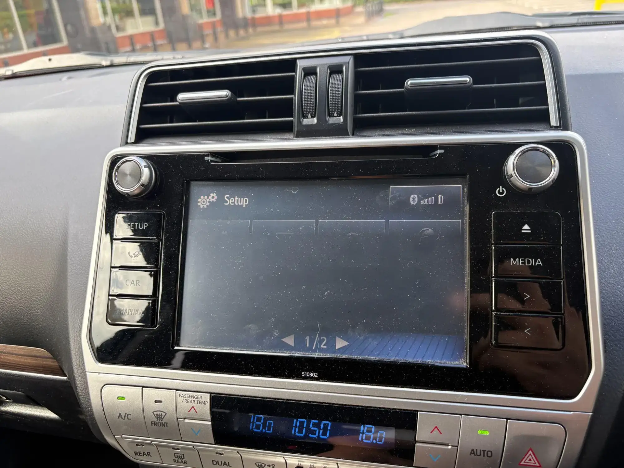 Toyota Land Cruiser Image 27