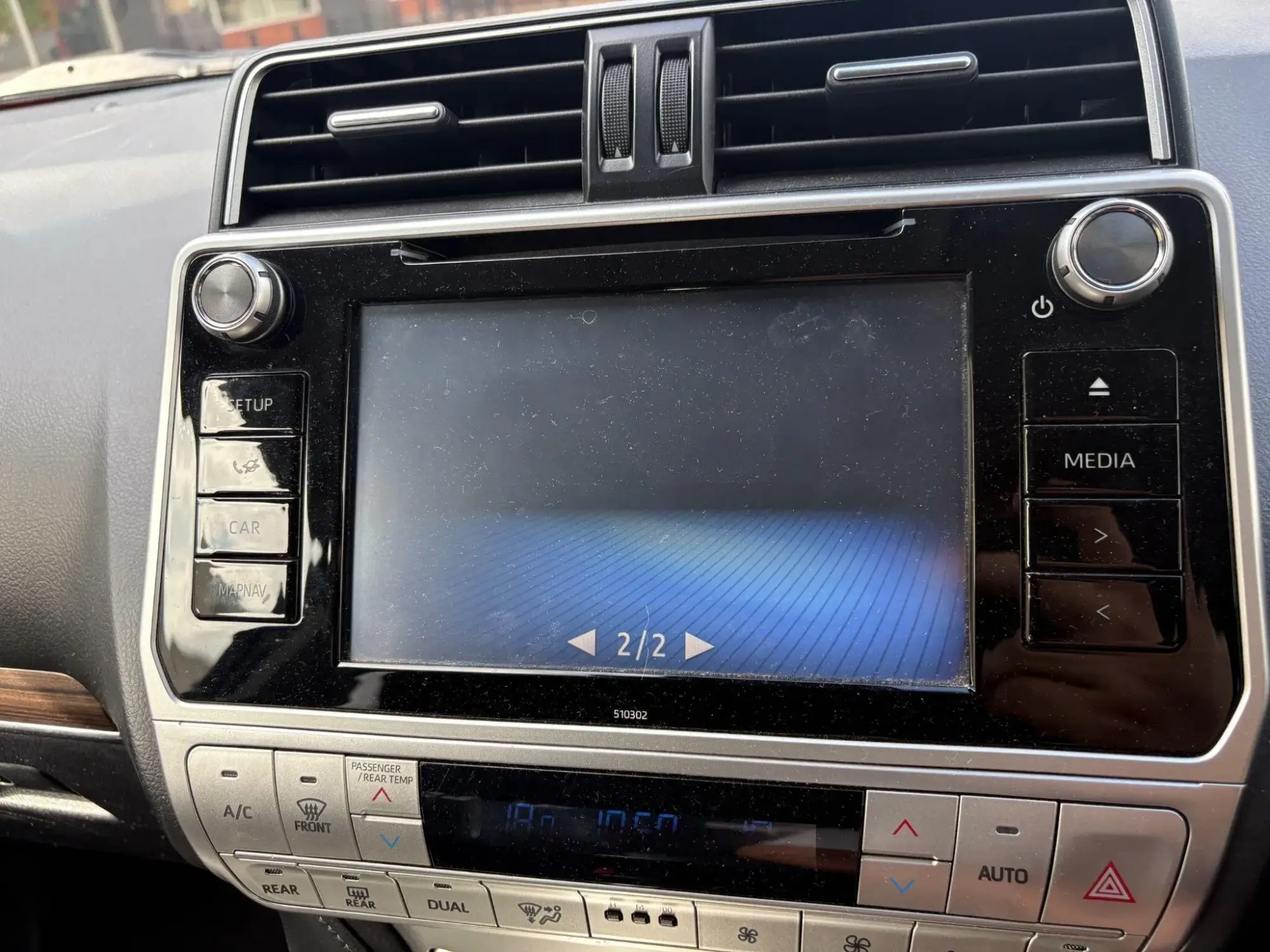 Toyota Land Cruiser Image 28