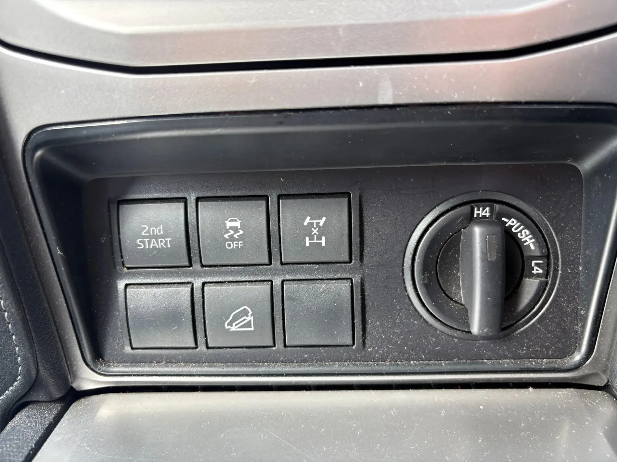 Toyota Land Cruiser Image 31