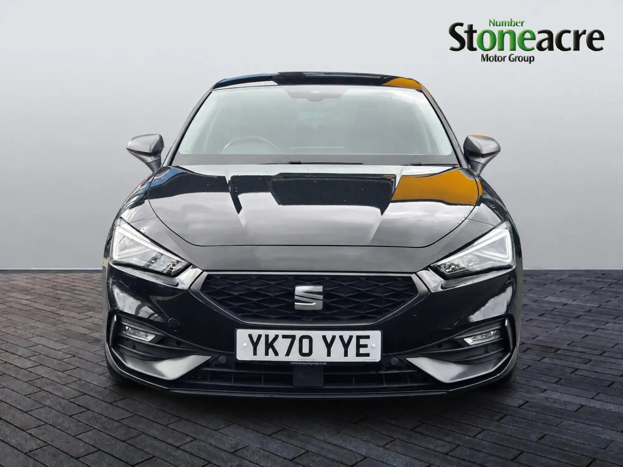 SEAT Leon 1.5 TSI EVO FR Euro 6 (s/s) 5dr YK70YYE Image 2 SEAT Leon 1.5 TSI EVO FR Euro 6 (s/s) 5dr YK70YYE Image 2