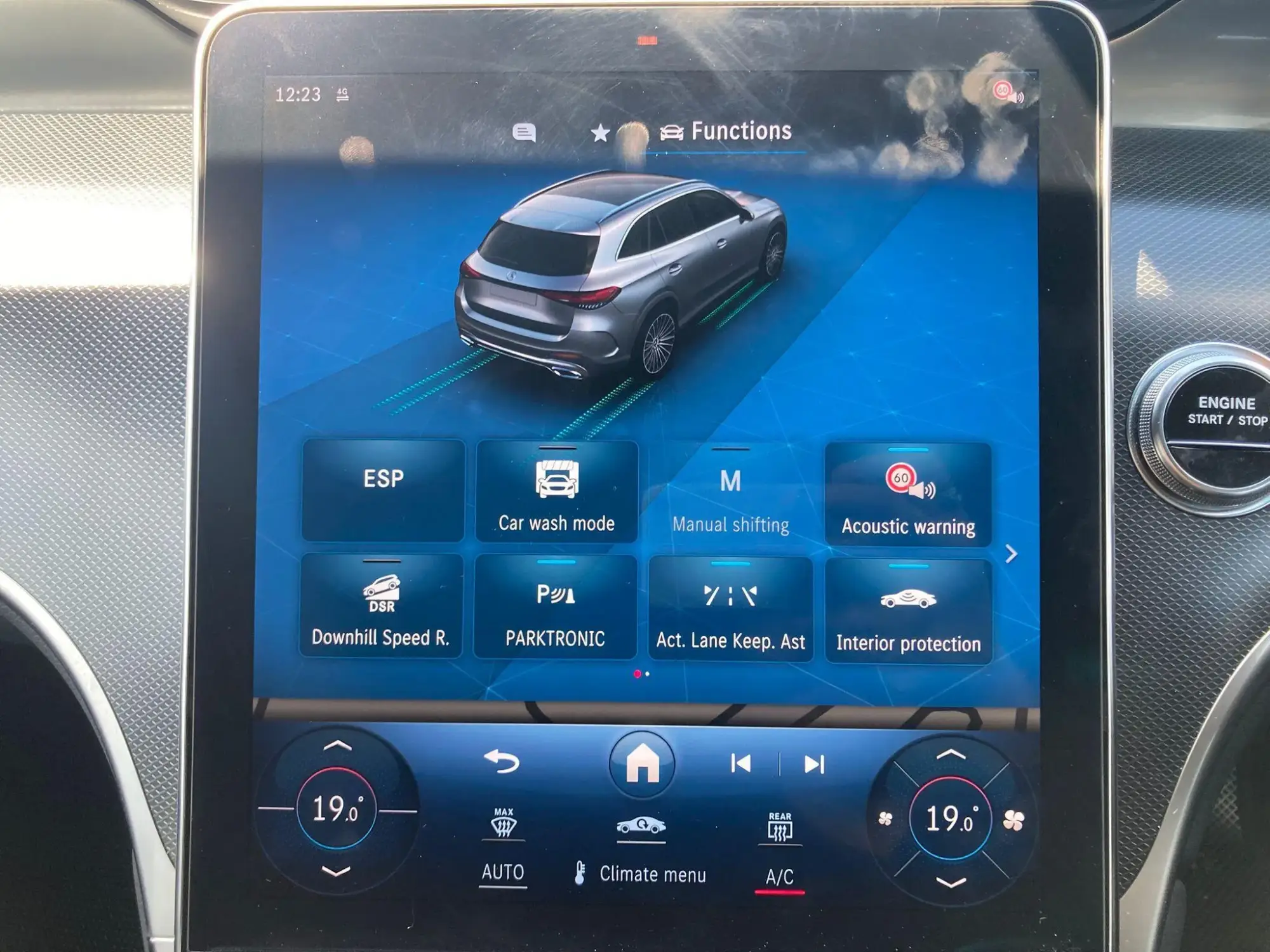 Mercedes-Benz GLC Image 17