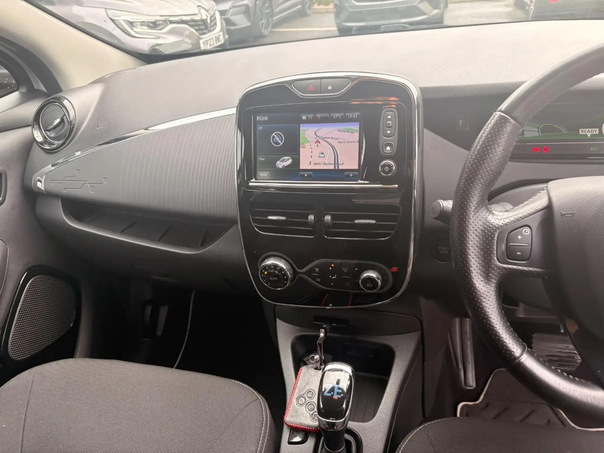 Renault Zoe Image 9 Renault Zoe Image 9
