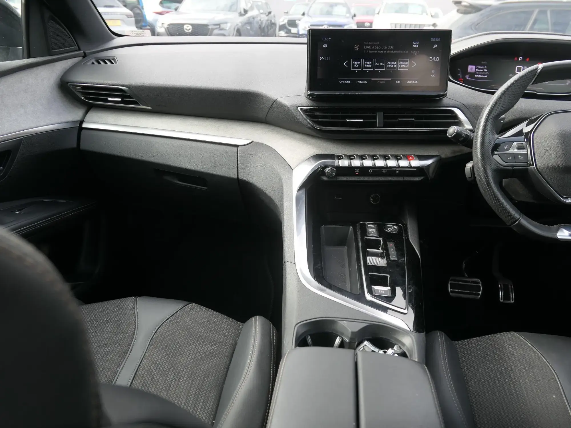 Peugeot 5008 Image 11