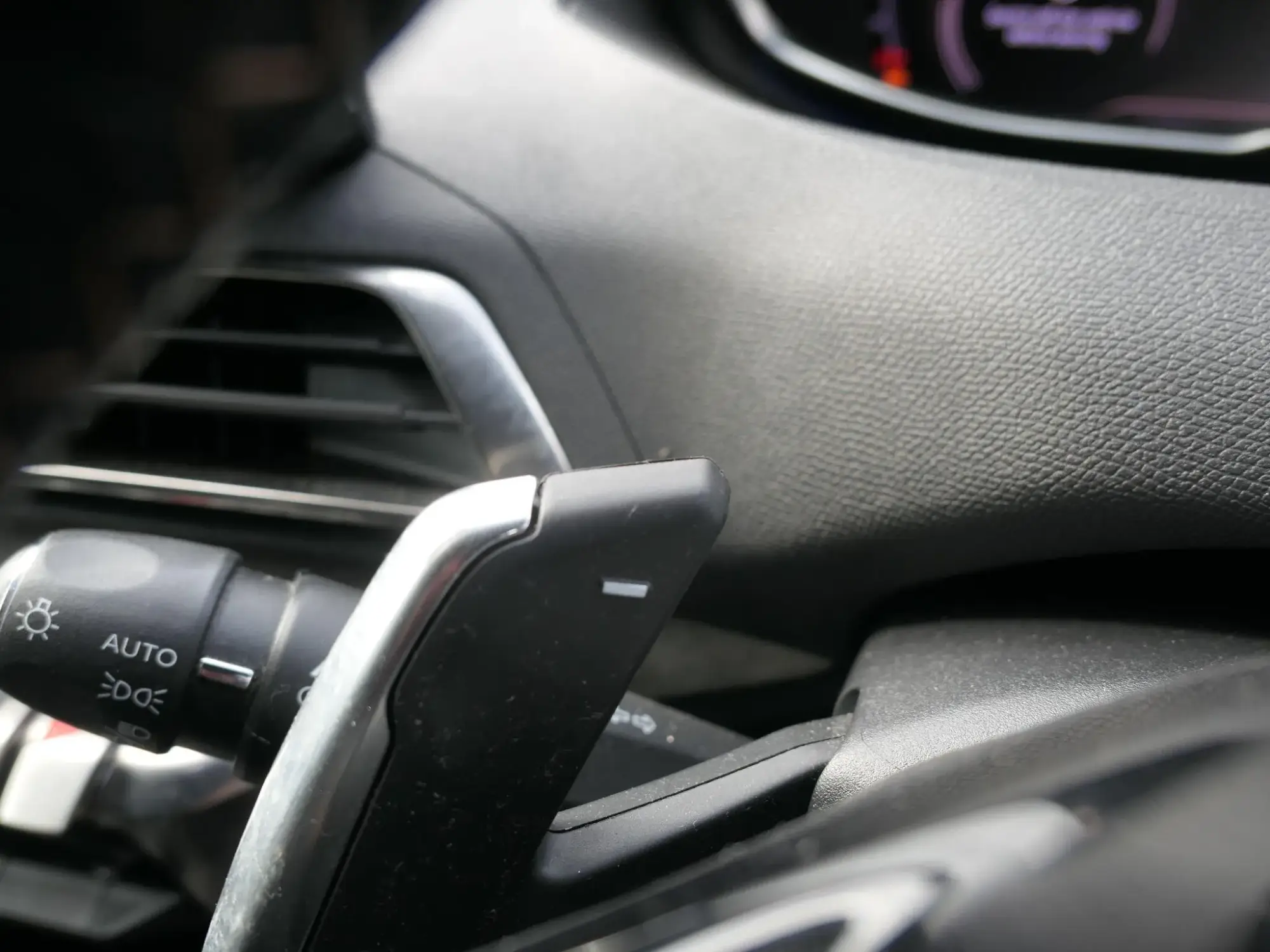 Peugeot 5008 Image 18