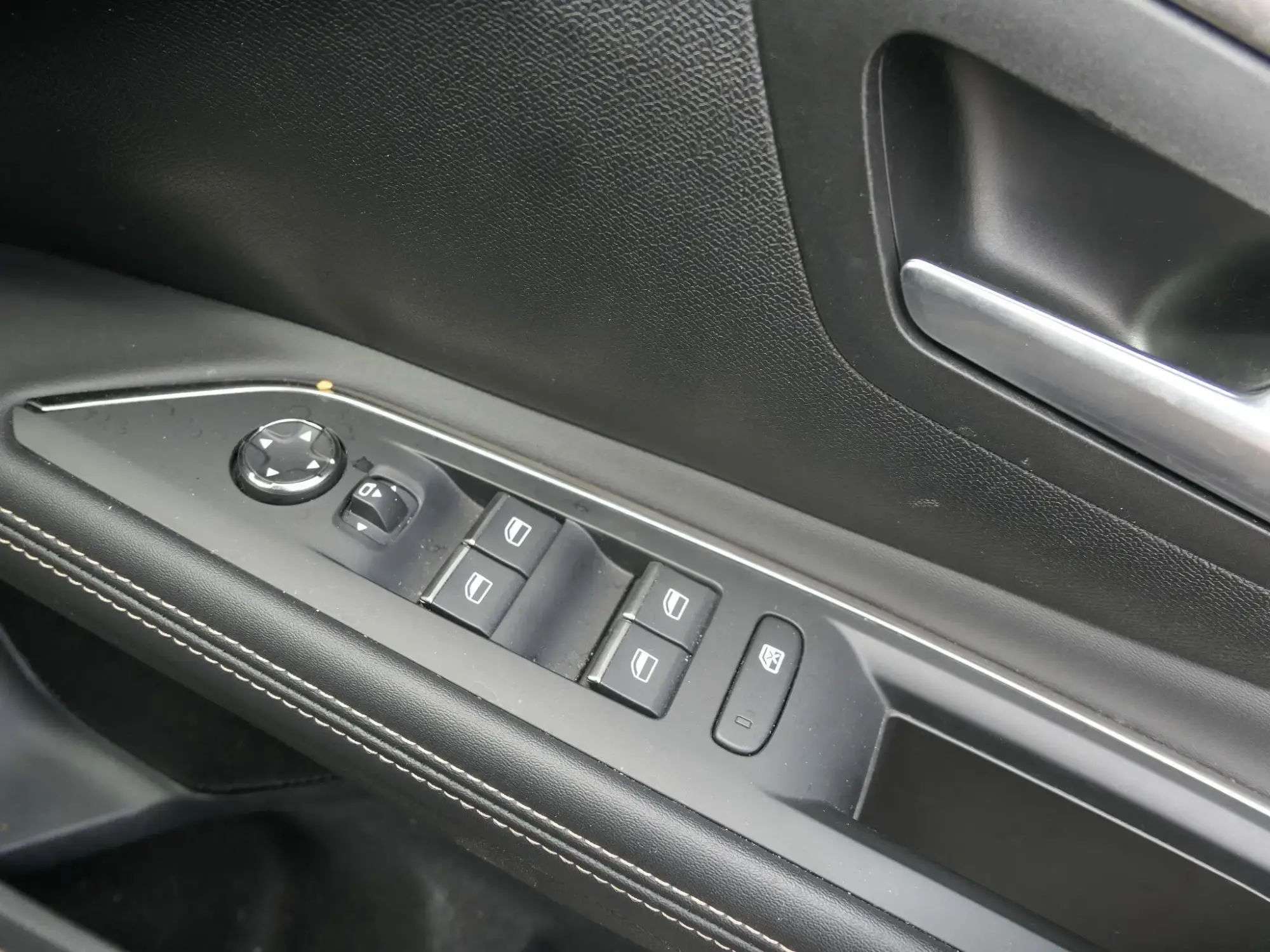 Peugeot 5008 Image 21