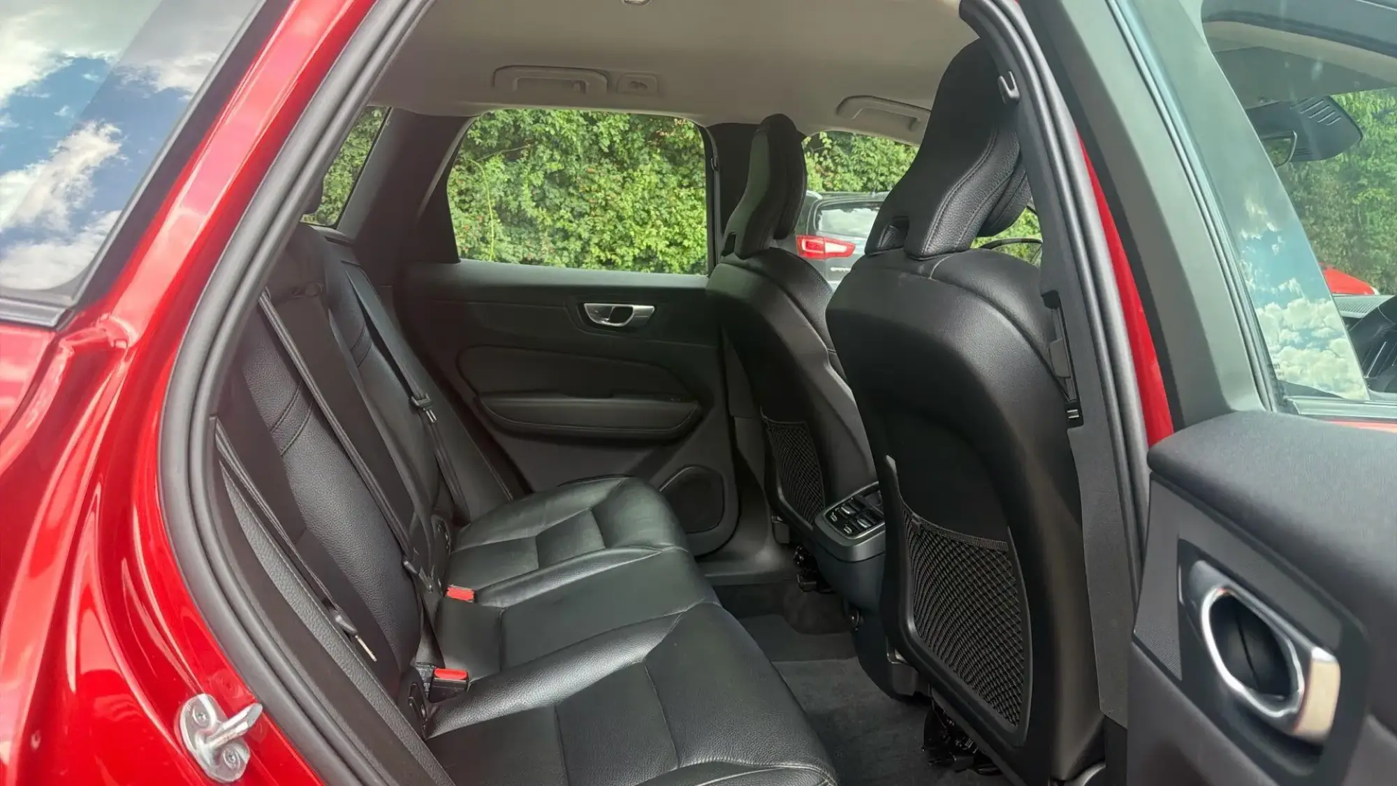 Volvo XC60 Image 10