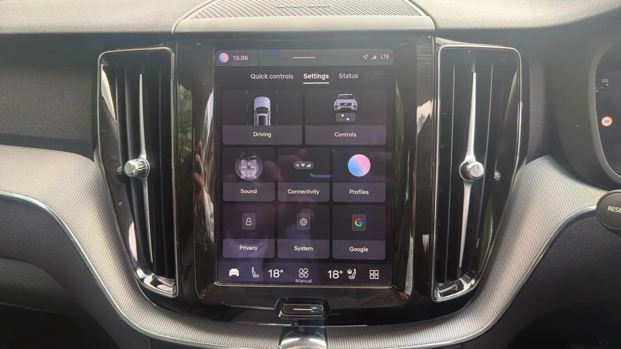 Volvo XC60 Image 24