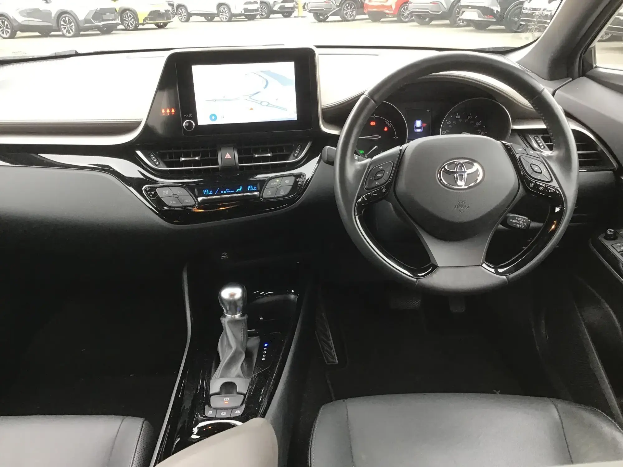 Toyota C-HR Self-Charging Hybrid Image 5