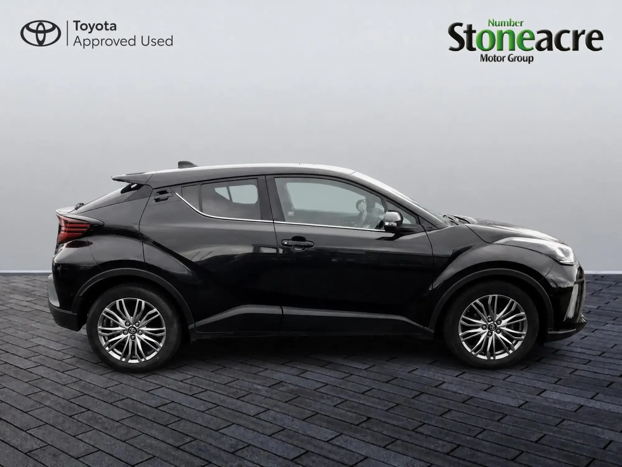 Toyota C-HR Self-Charging Hybrid Image 15