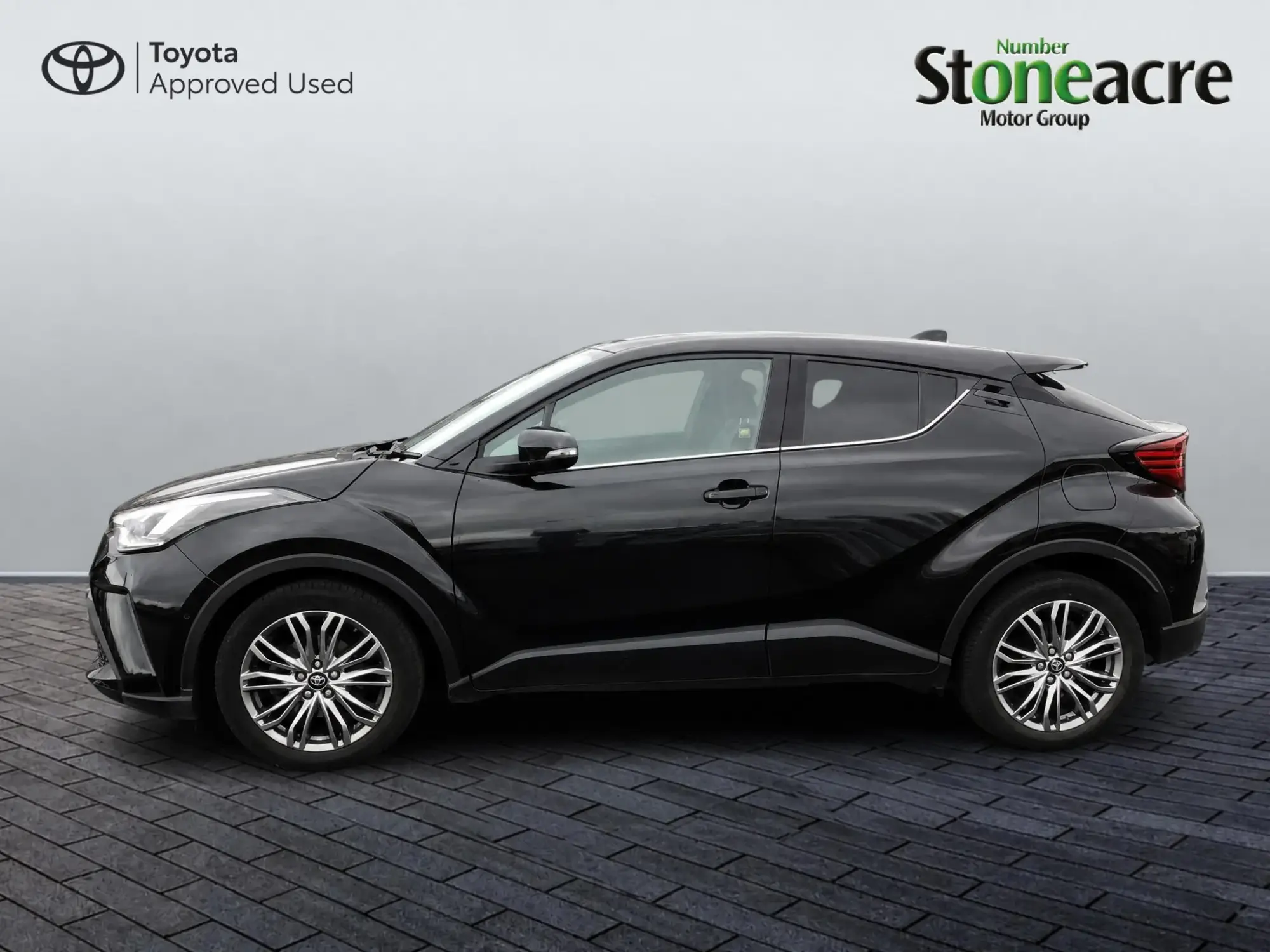 Toyota C-HR Self-Charging Hybrid Image 16
