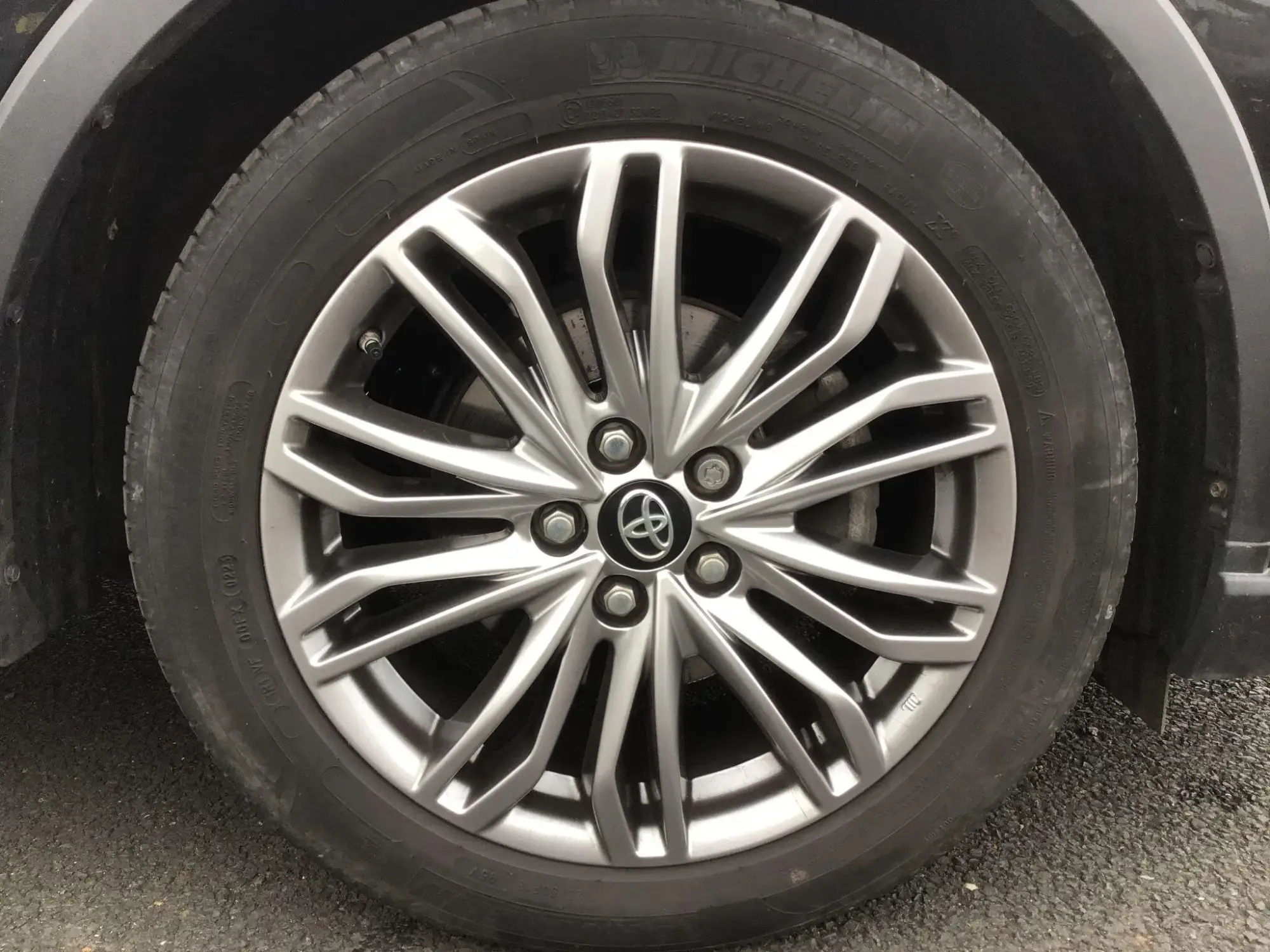 Toyota C-HR Self-Charging Hybrid Image 17