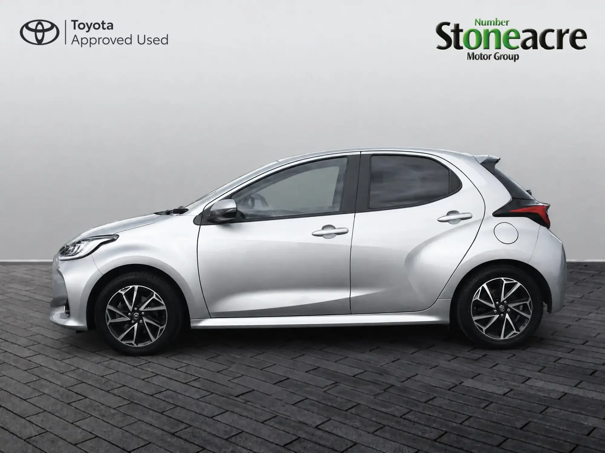 Toyota Yaris Image 6