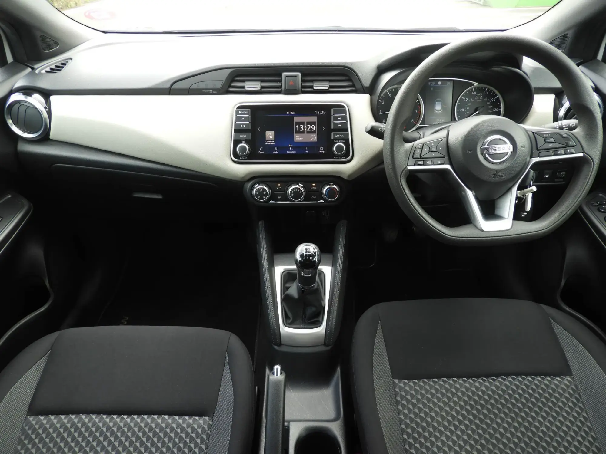Nissan MICRA Image 12 Nissan MICRA Image 12