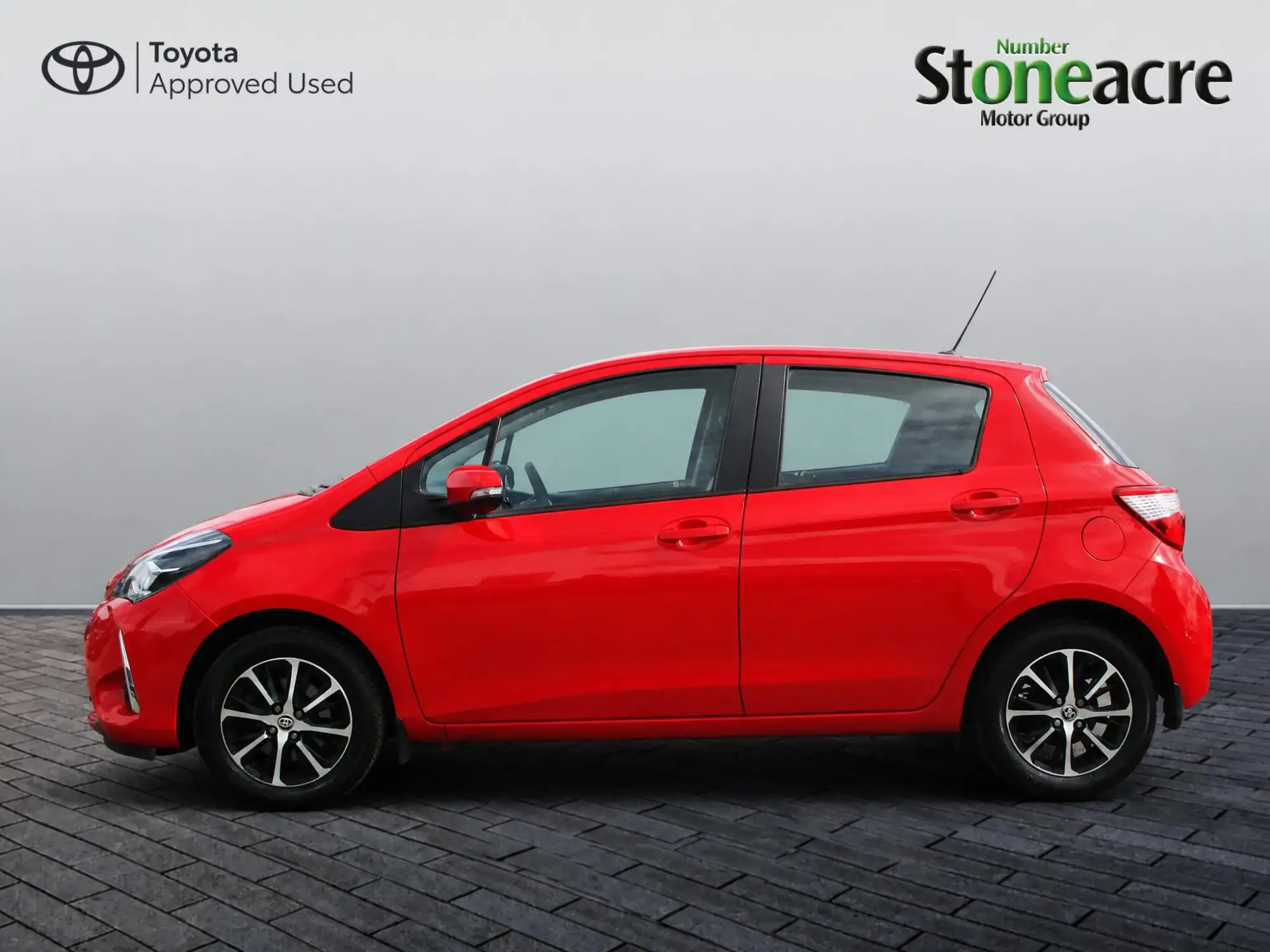 Toyota Yaris Image 6