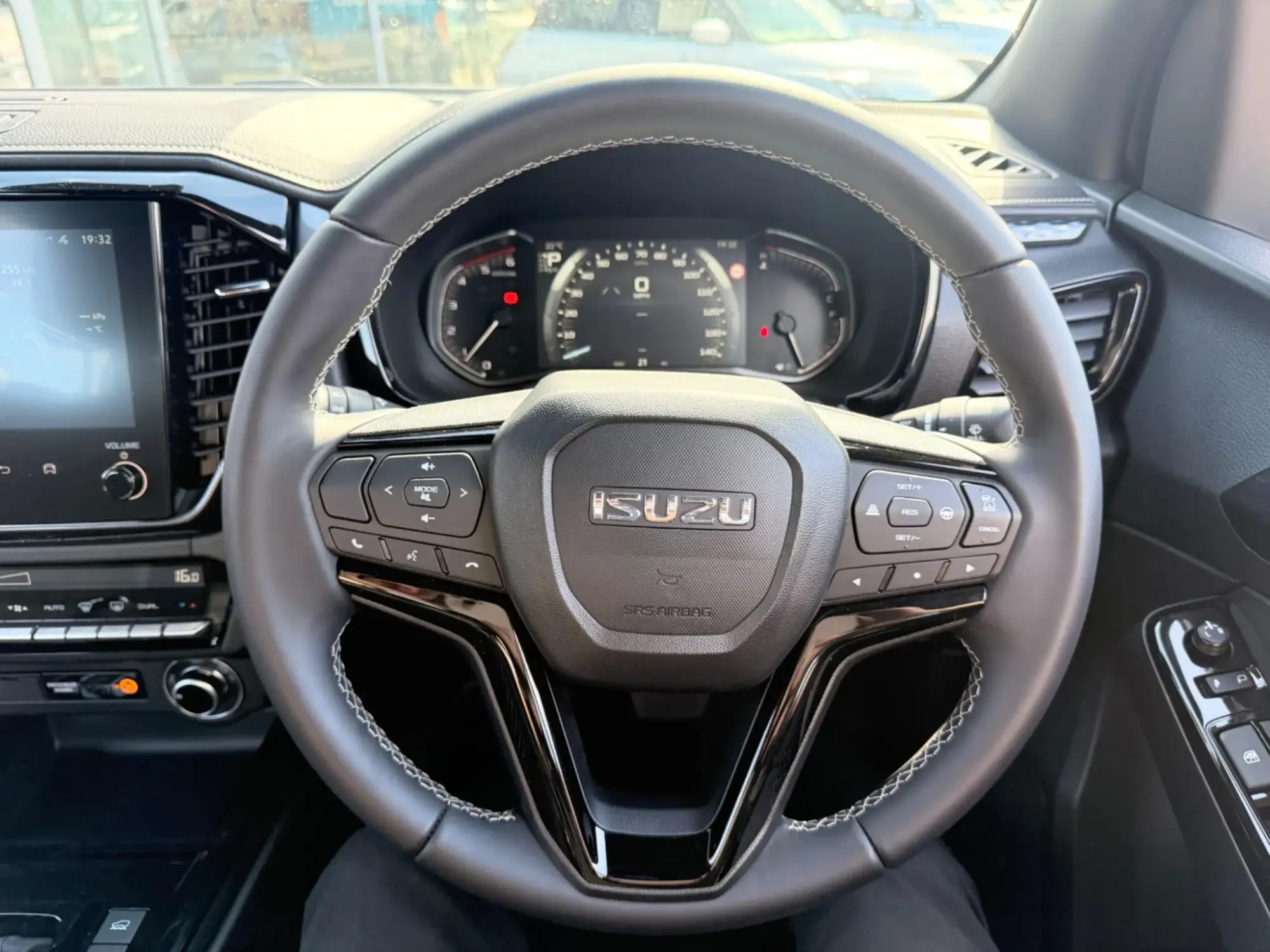 Isuzu D-Max V-Cross Image 23 Isuzu D-Max V-Cross Image 23