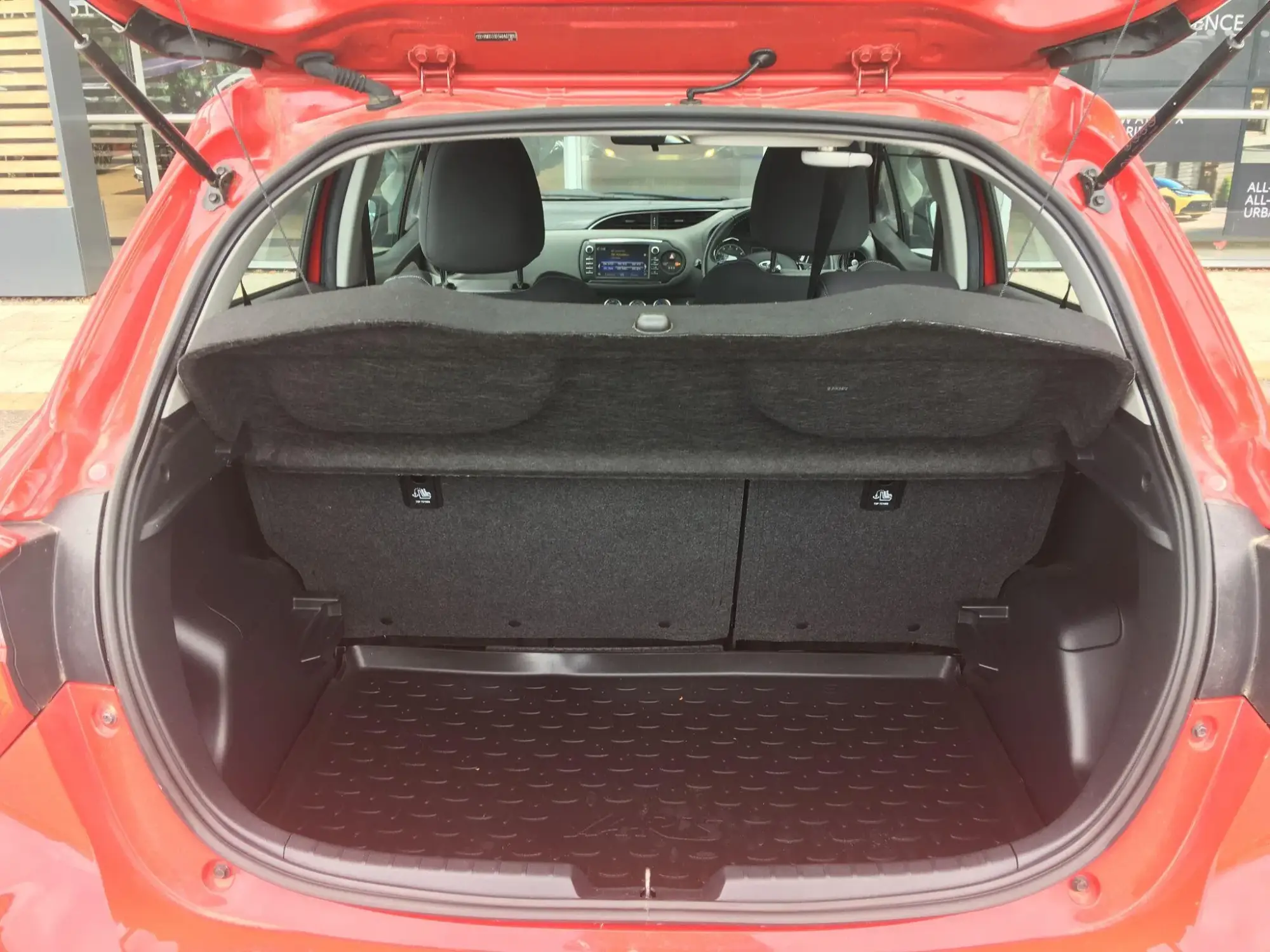 Toyota Yaris Image 10