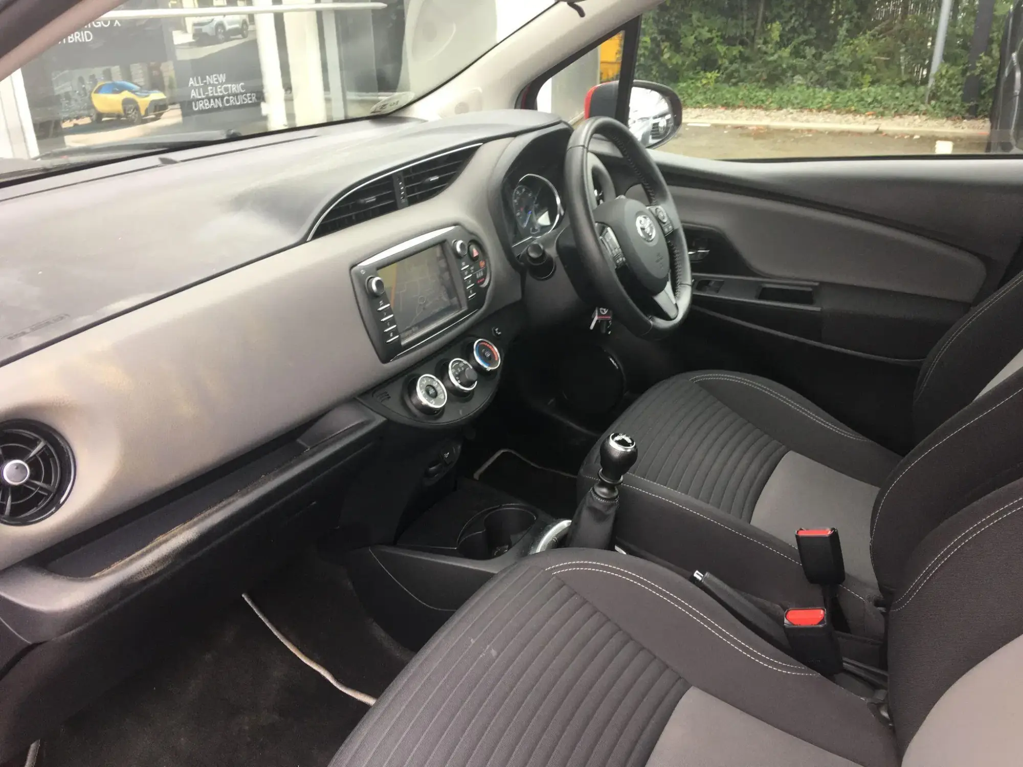 Toyota Yaris Image 14