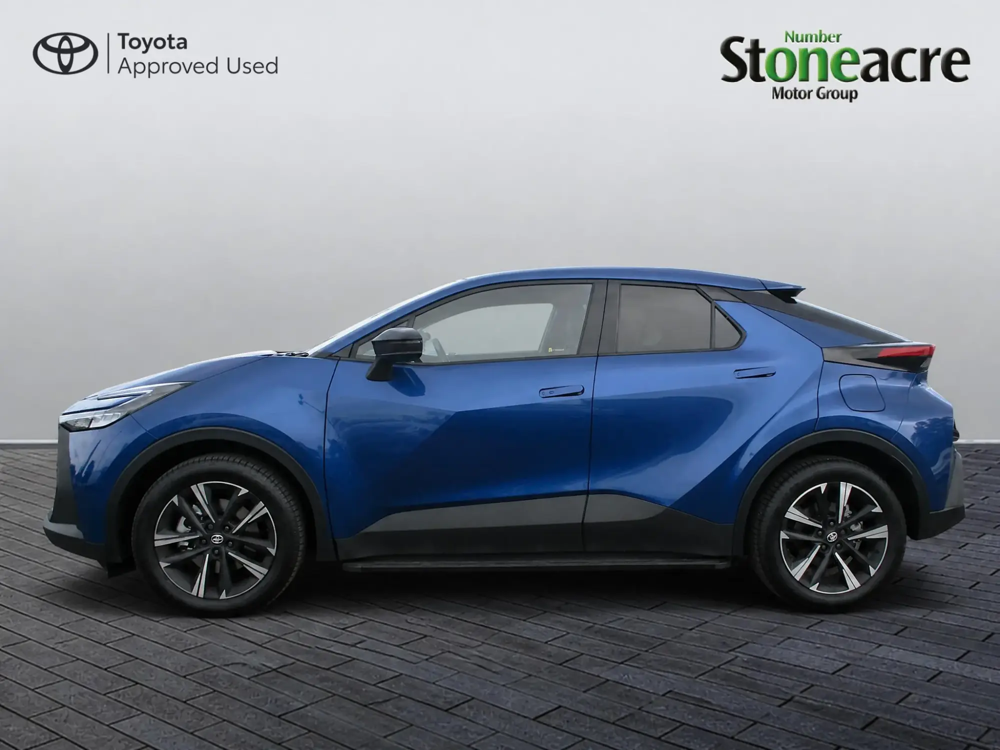 Toyota C-HR Plug-in Hybrid Image 6 Toyota C-HR Plug-in Hybrid Image 6
