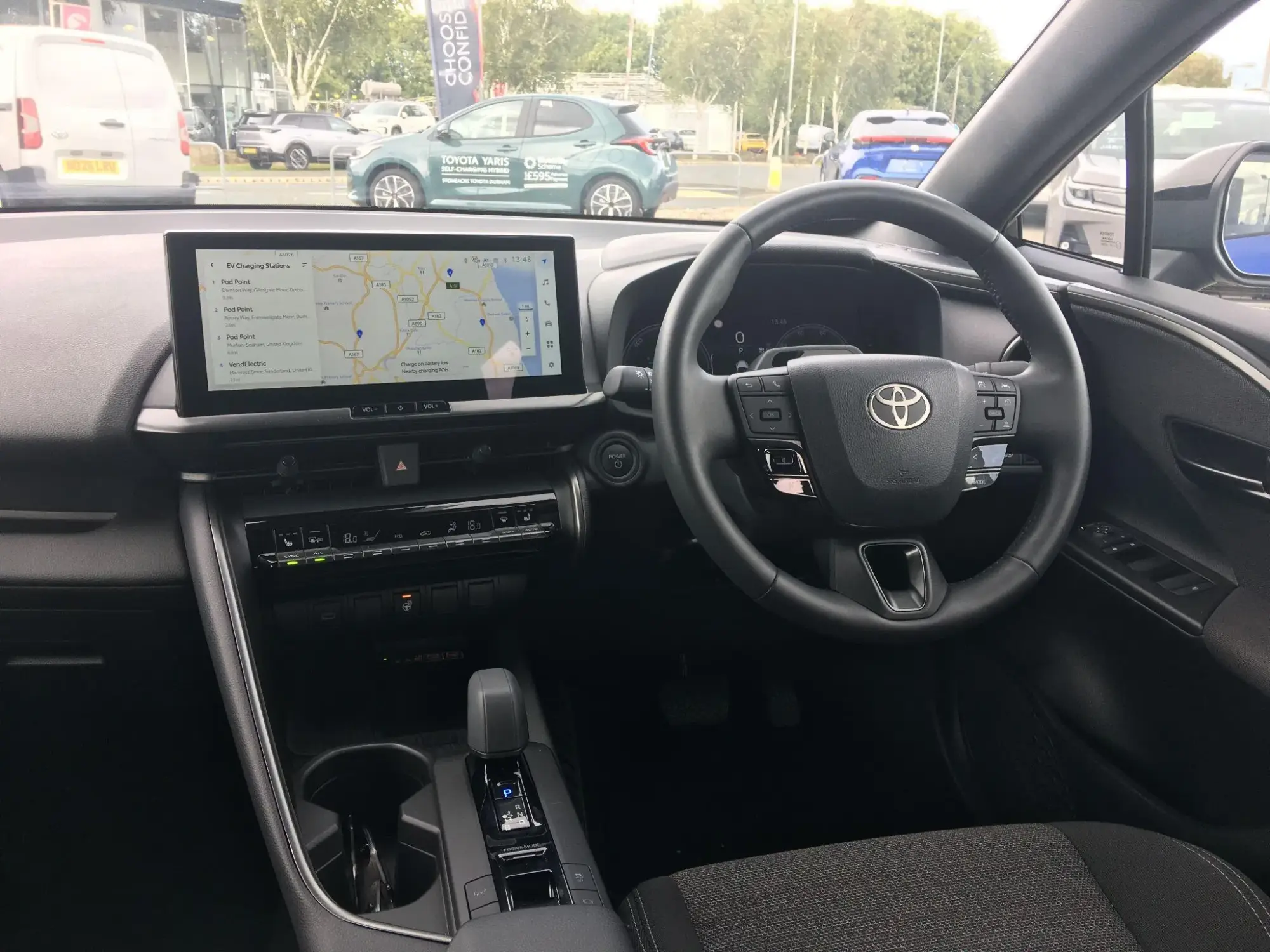 Toyota C-HR Plug-in Hybrid Image 12 Toyota C-HR Plug-in Hybrid Image 12