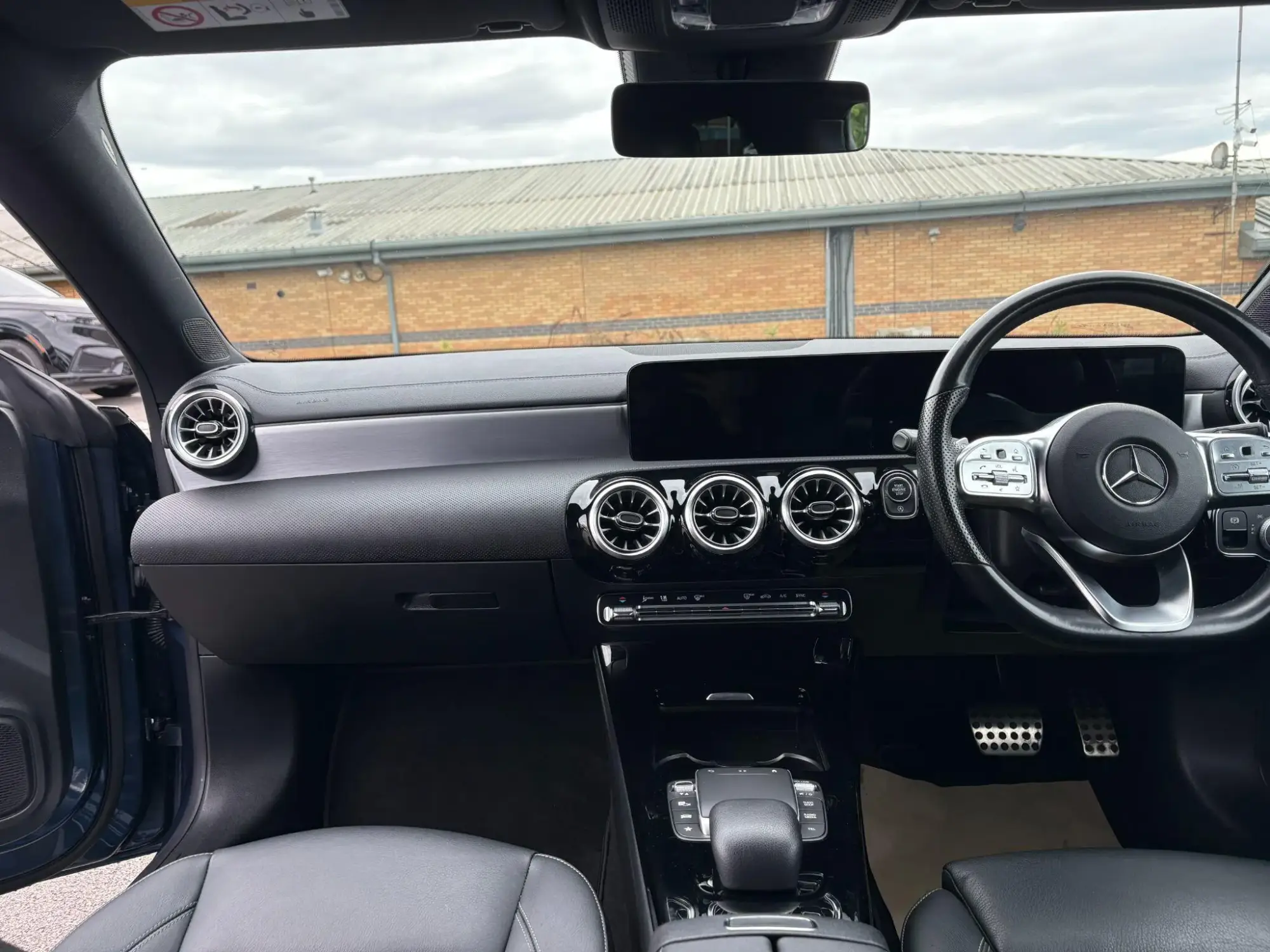 Mercedes-Benz CLA Image 10