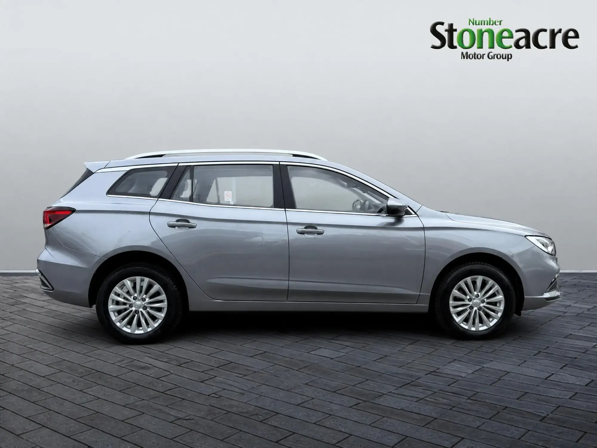 MG 5 EV 115kW Exclusive EV 61kWh 5dr Auto PO22ZVF Image 2