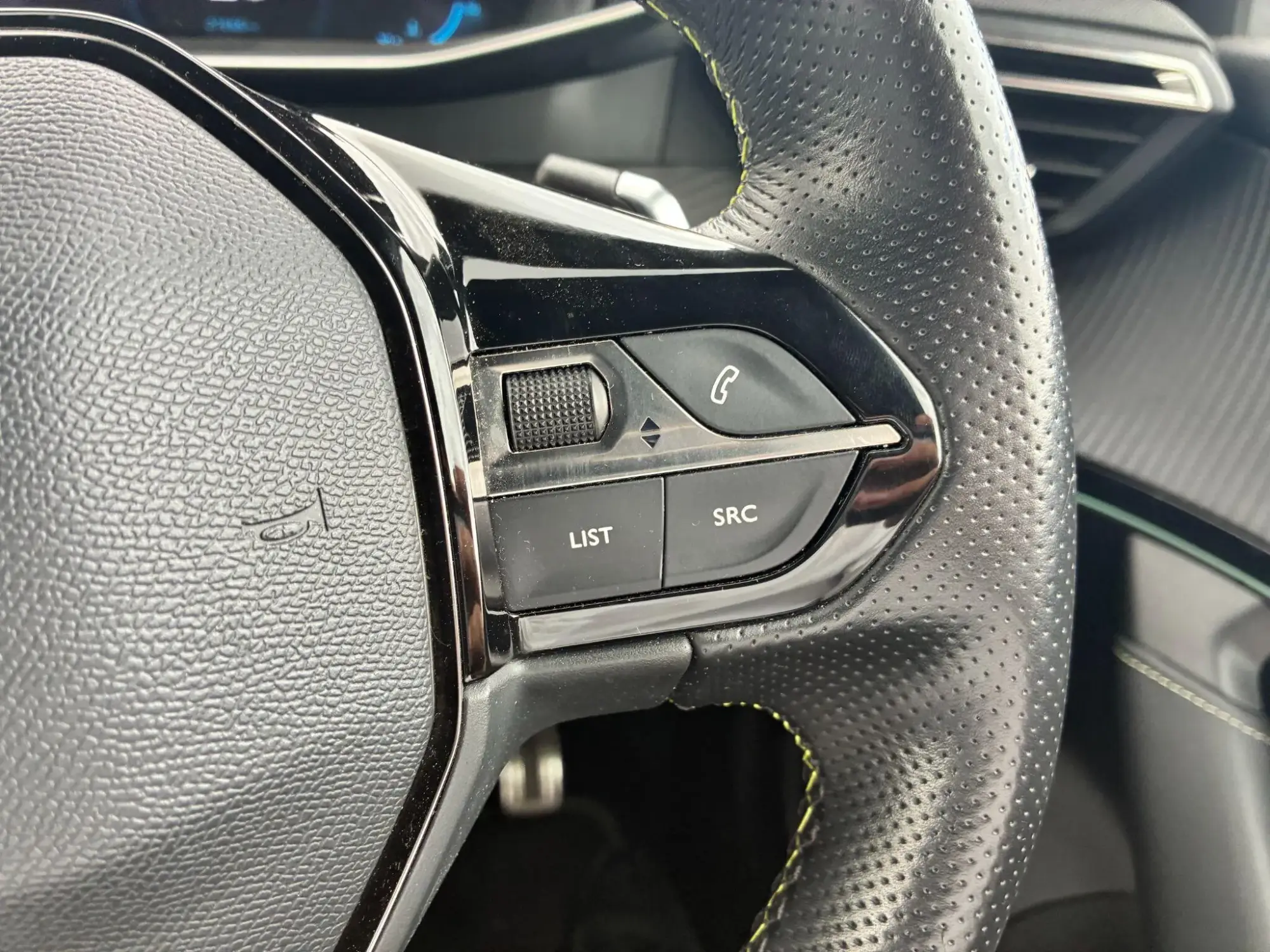 Peugeot 2008 Image 17