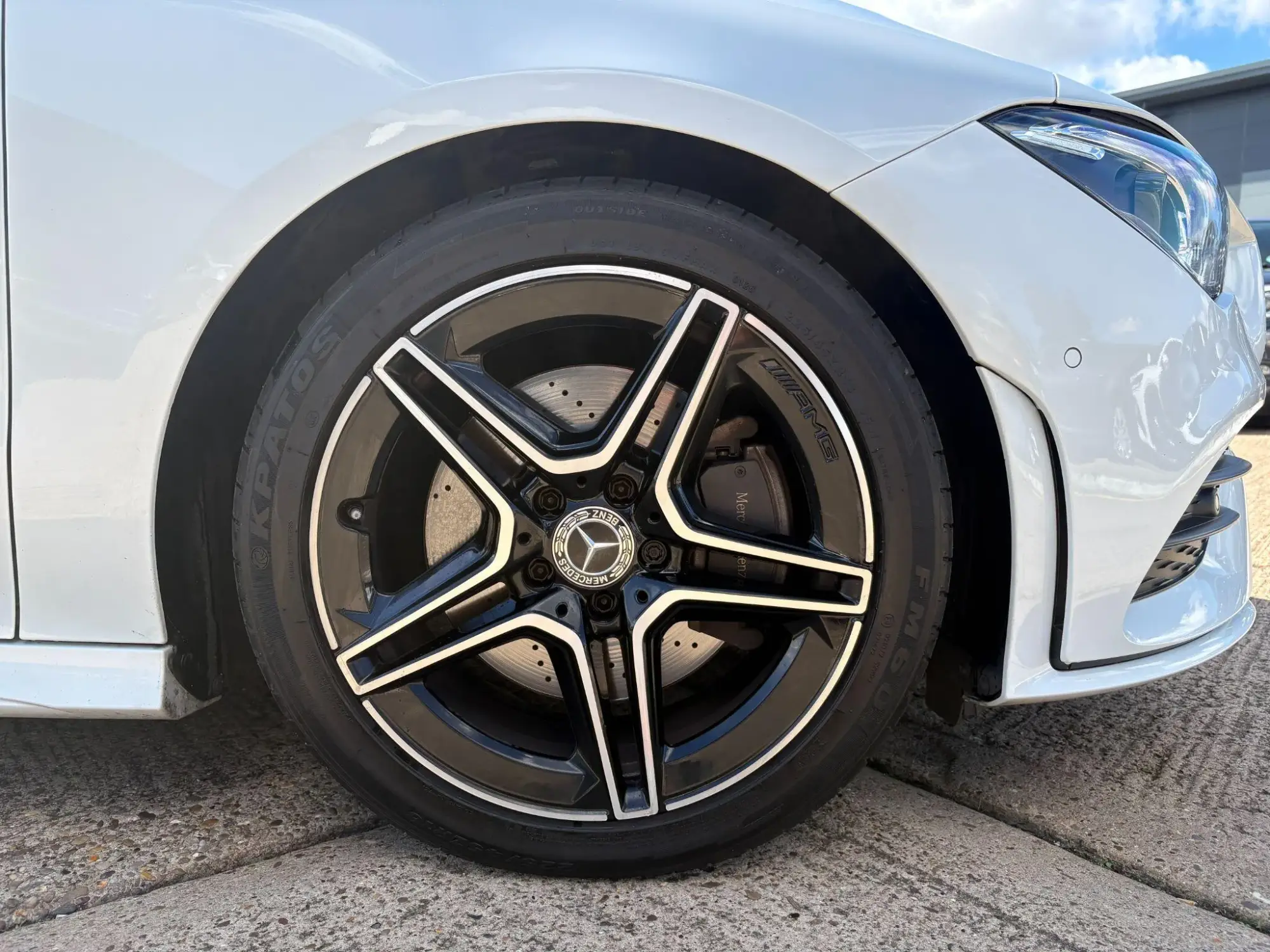 Mercedes-Benz CLA Image 9