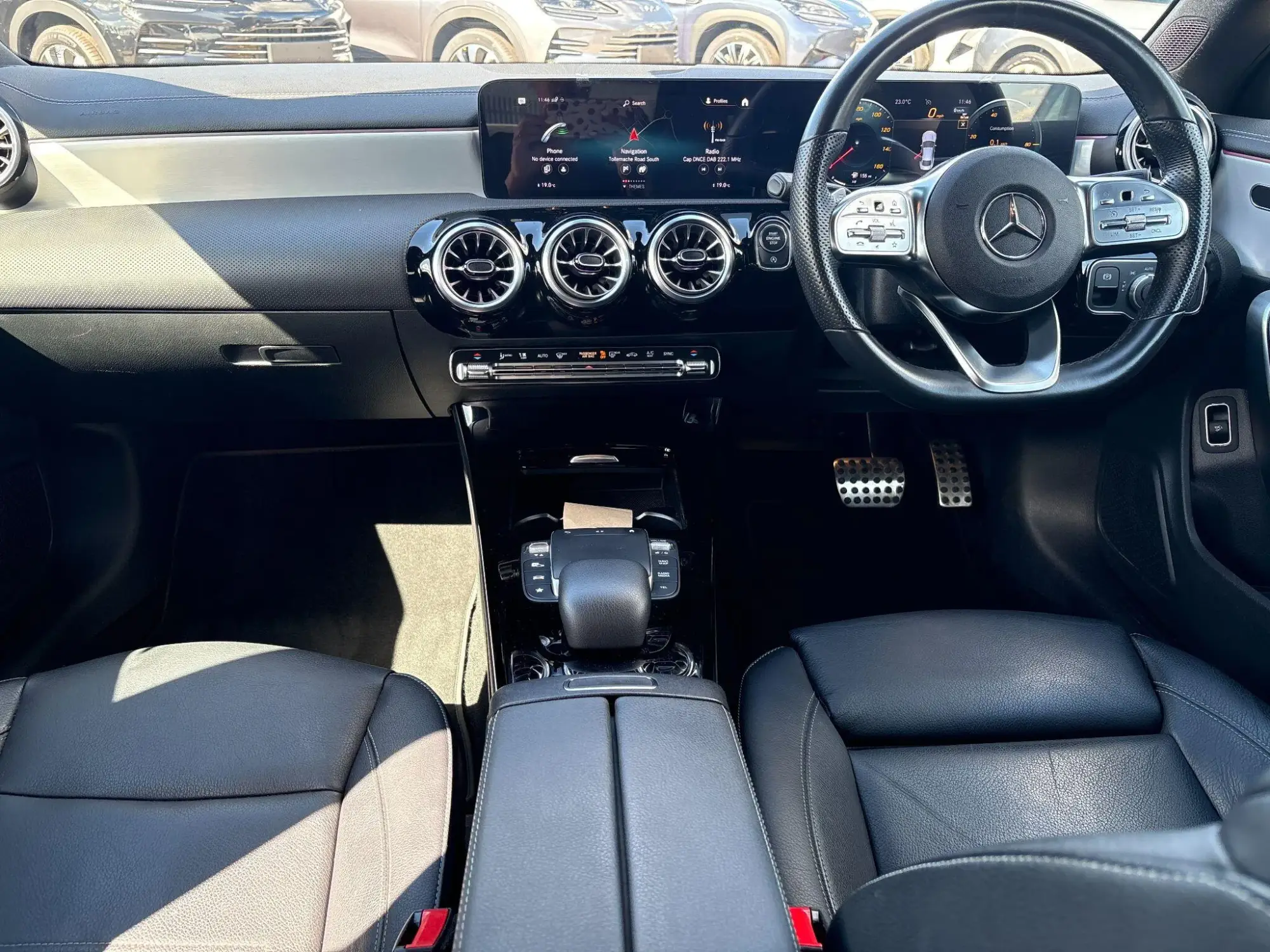 Mercedes-Benz CLA Image 12