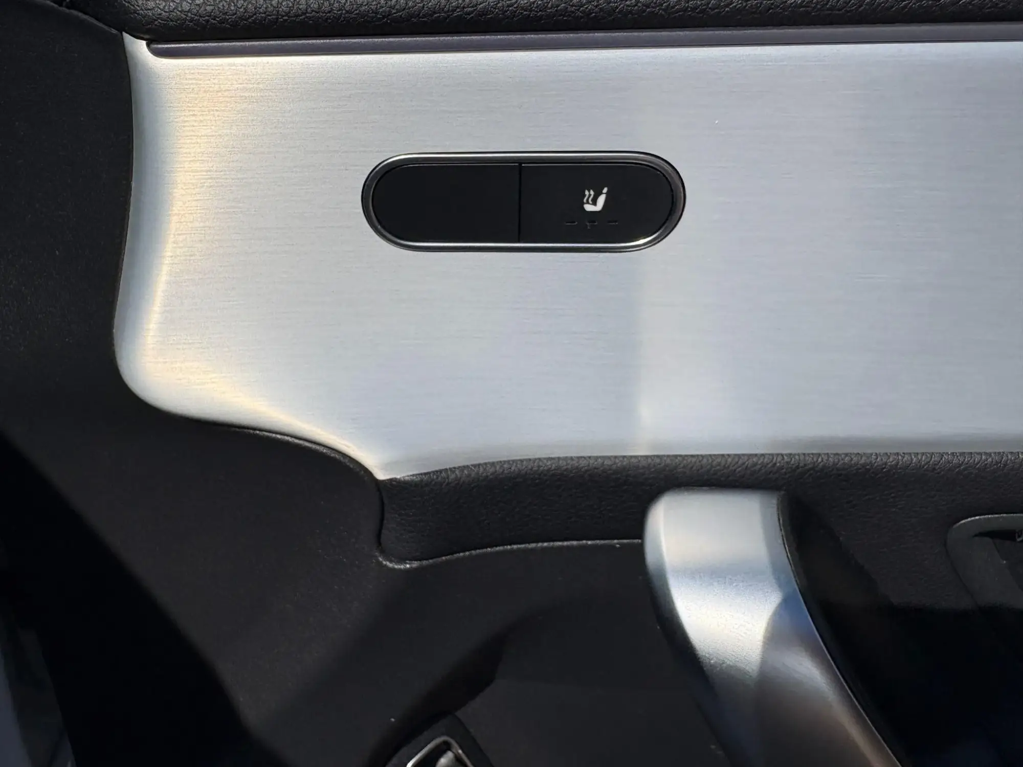 Mercedes-Benz CLA Image 28