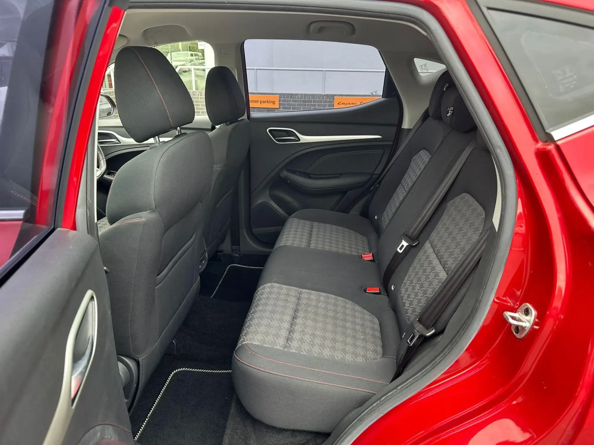MG ZS Image 12