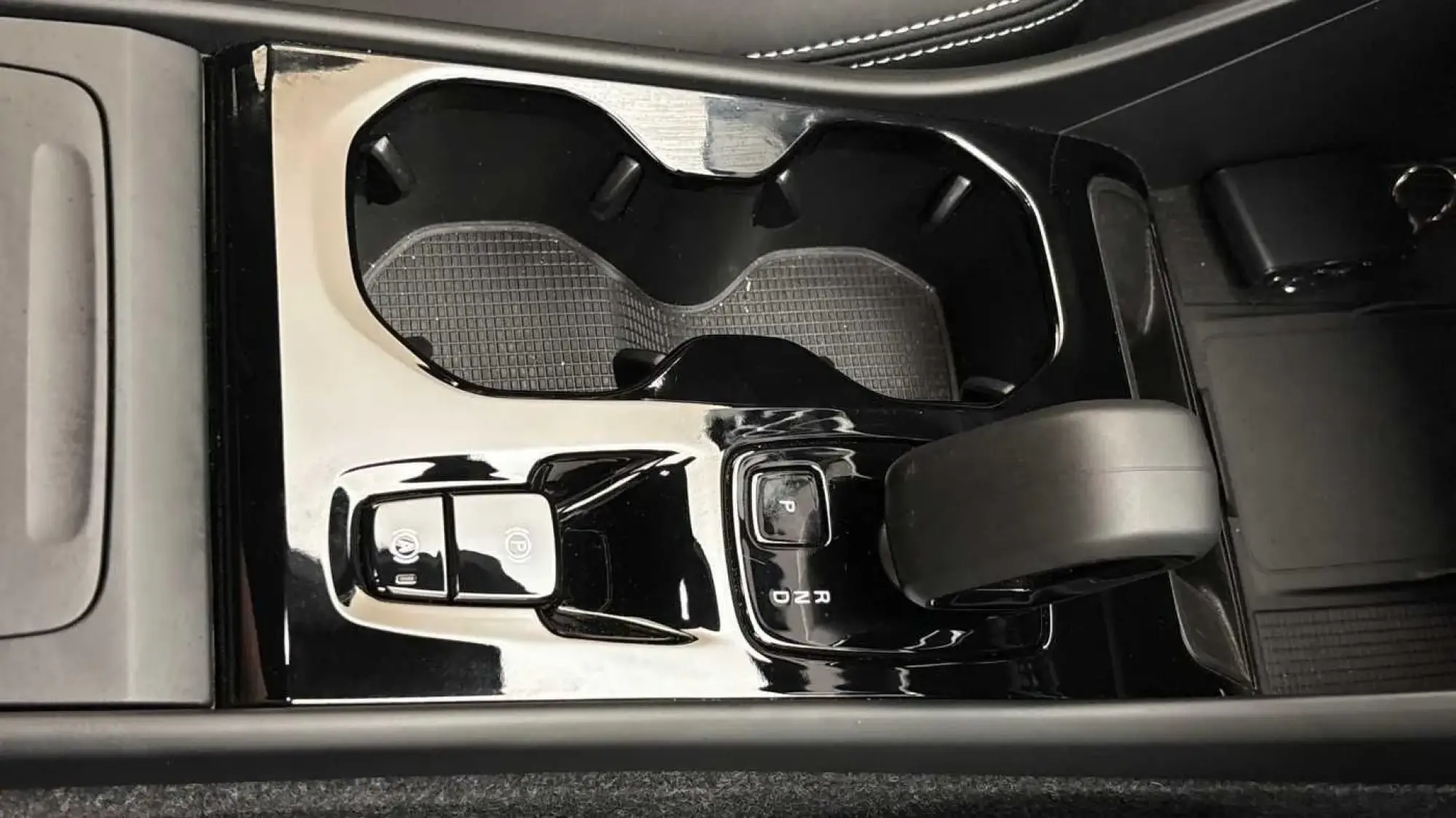 Volvo XC40 Image 40