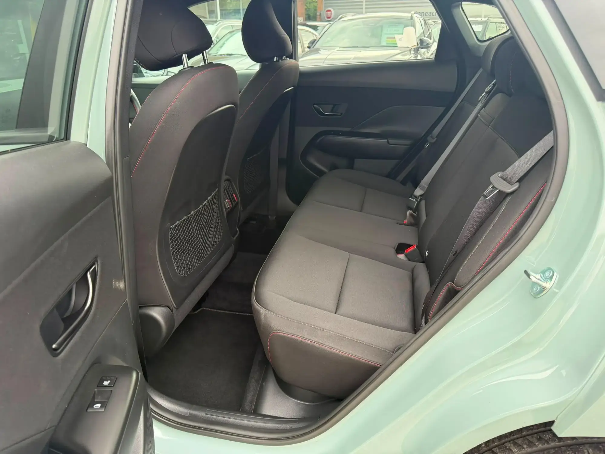 Hyundai KONA Image 33