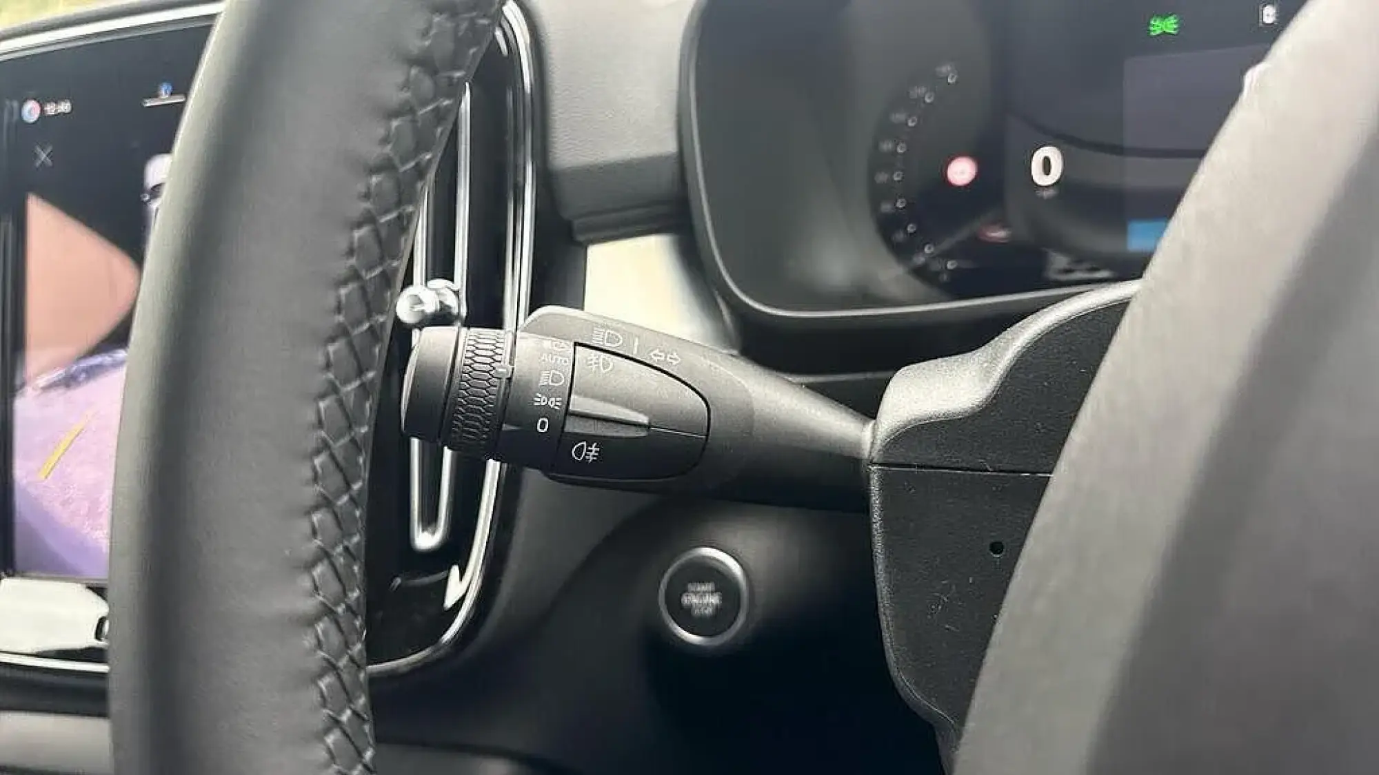 Volvo XC40 Image 11